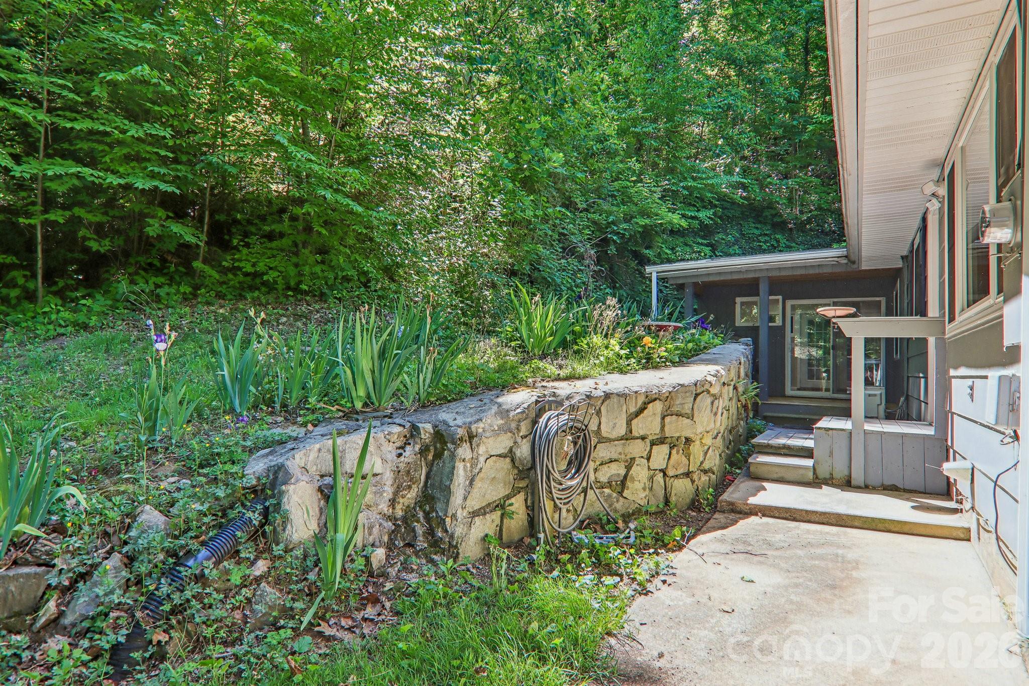 224 Highlands Loop — Maggie Valley