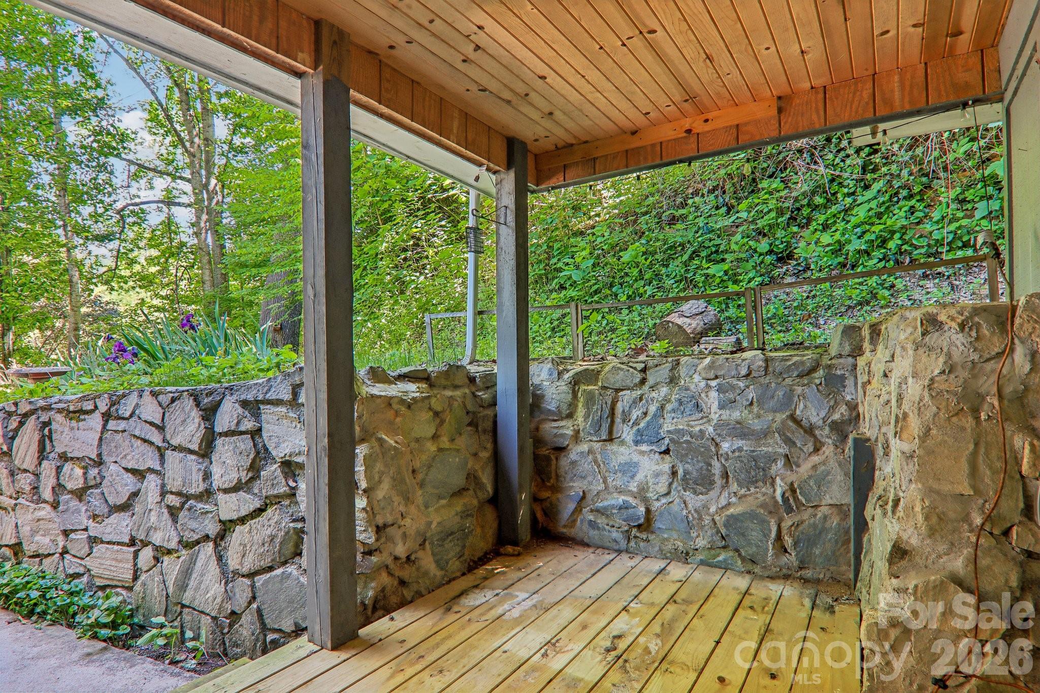 224 Highlands Loop — Maggie Valley