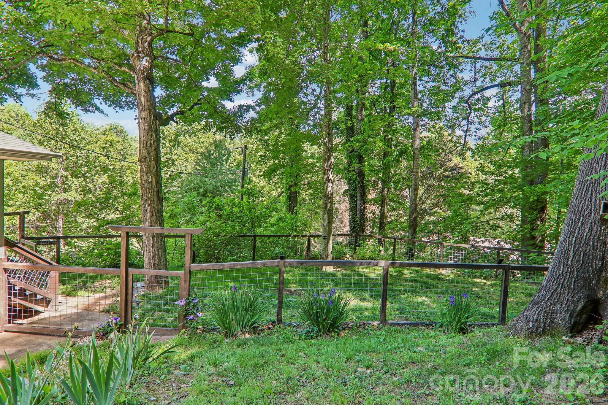 224 Highlands Loop — Maggie Valley