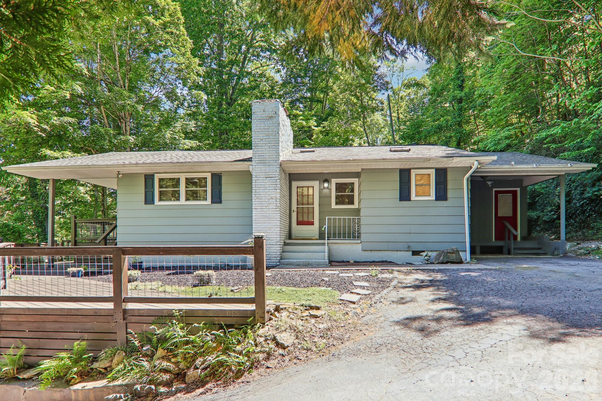 224 Highlands Loop — Maggie Valley