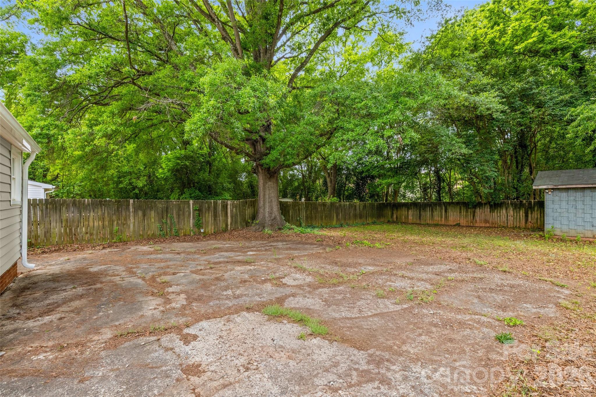 2242 Markham Court — Charlotte