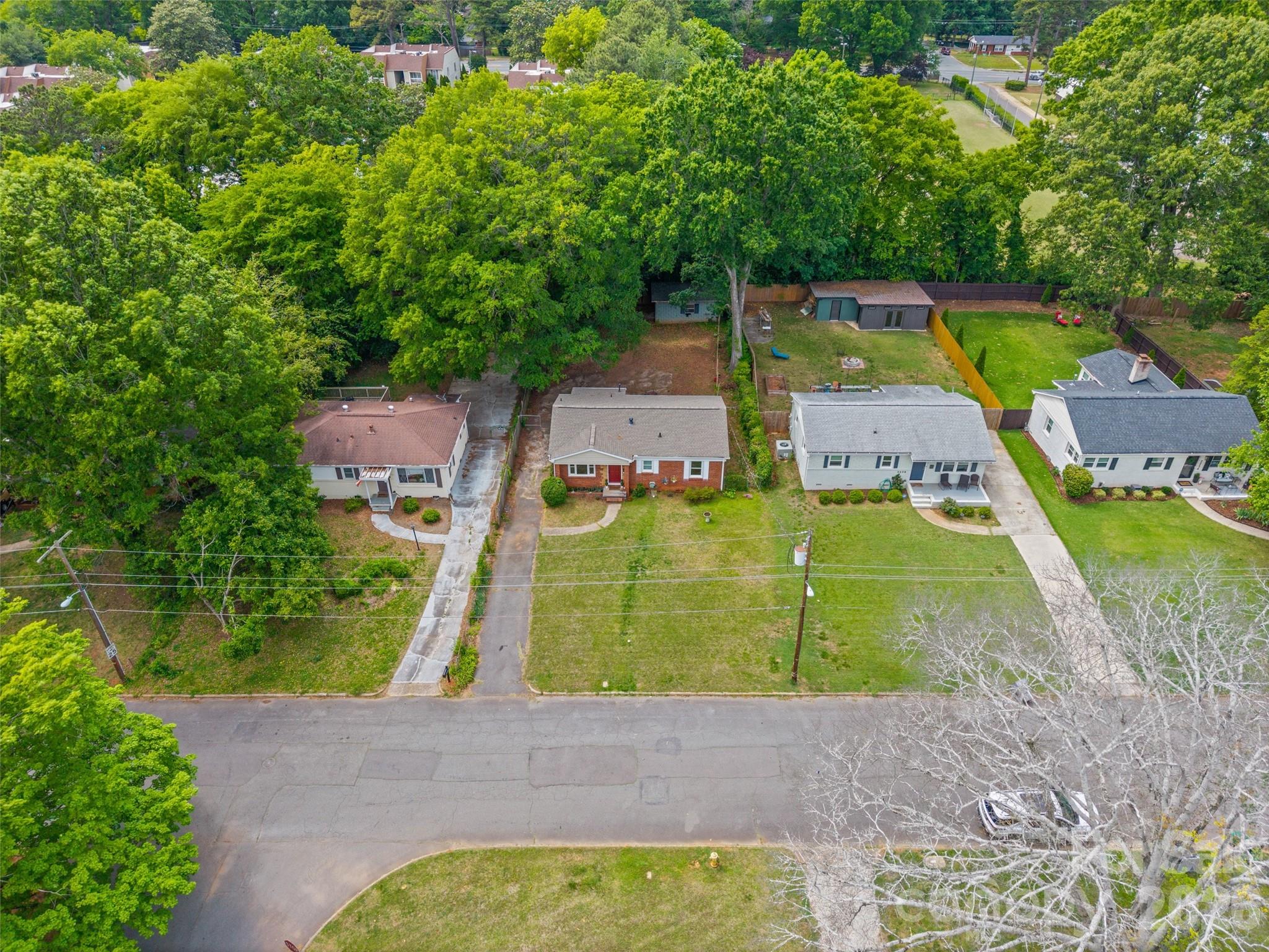 2242 Markham Court — Charlotte