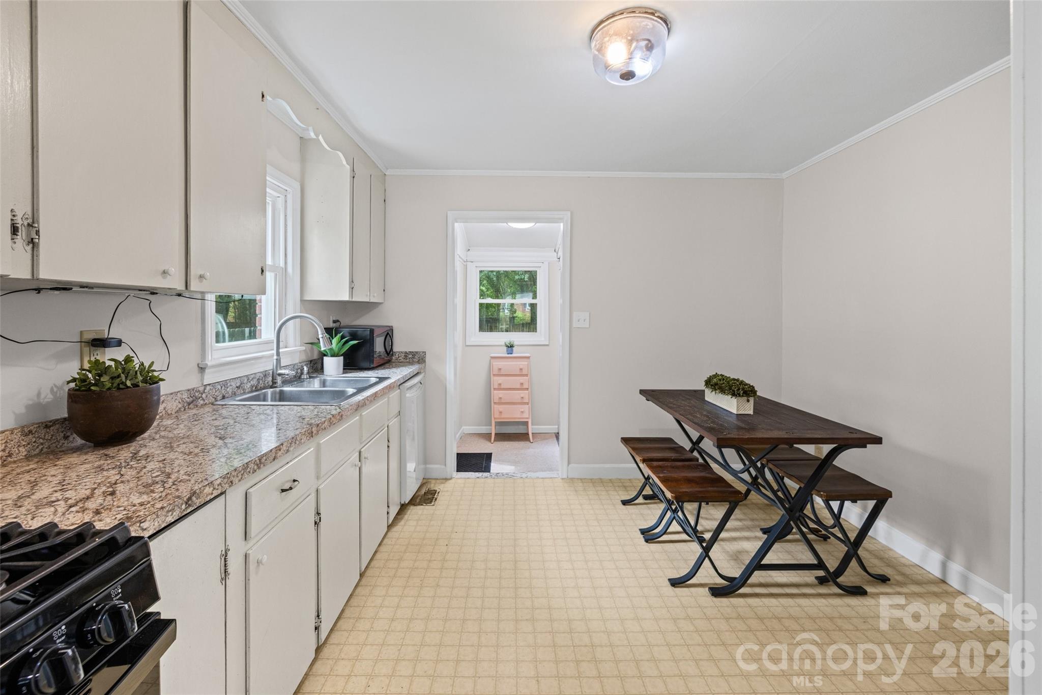 2242 Markham Court — Charlotte