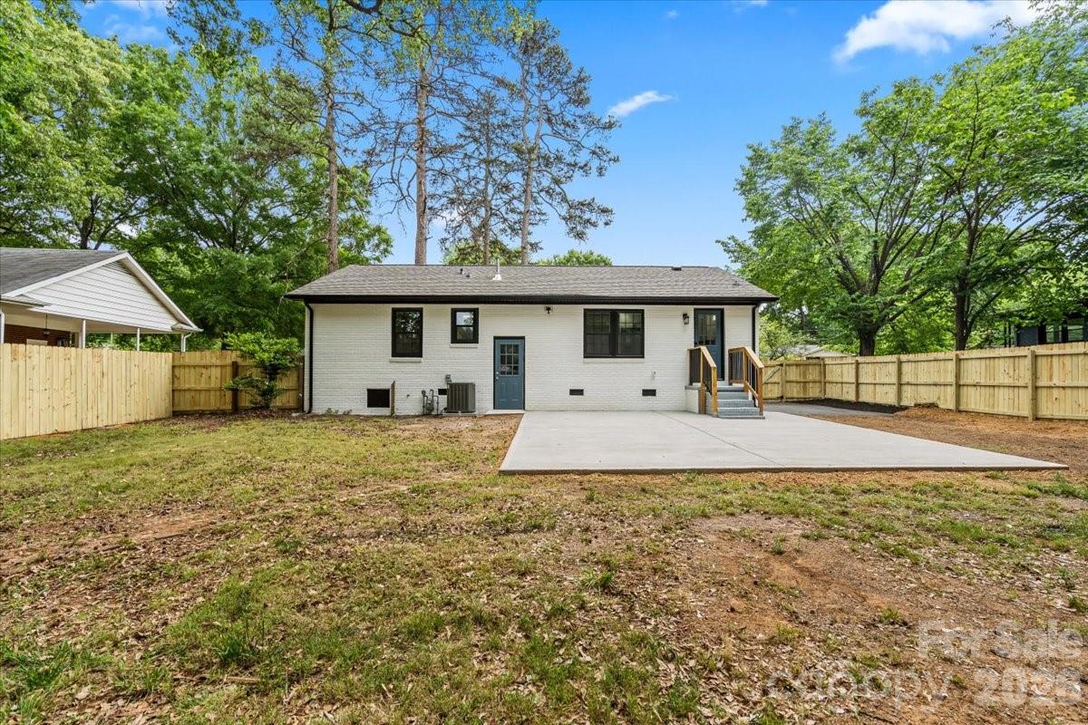 1519 Briarfield Drive — Charlotte