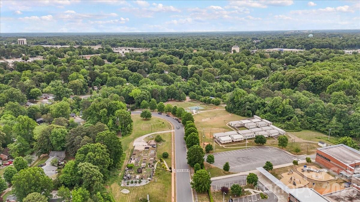 1519 Briarfield Drive — Charlotte