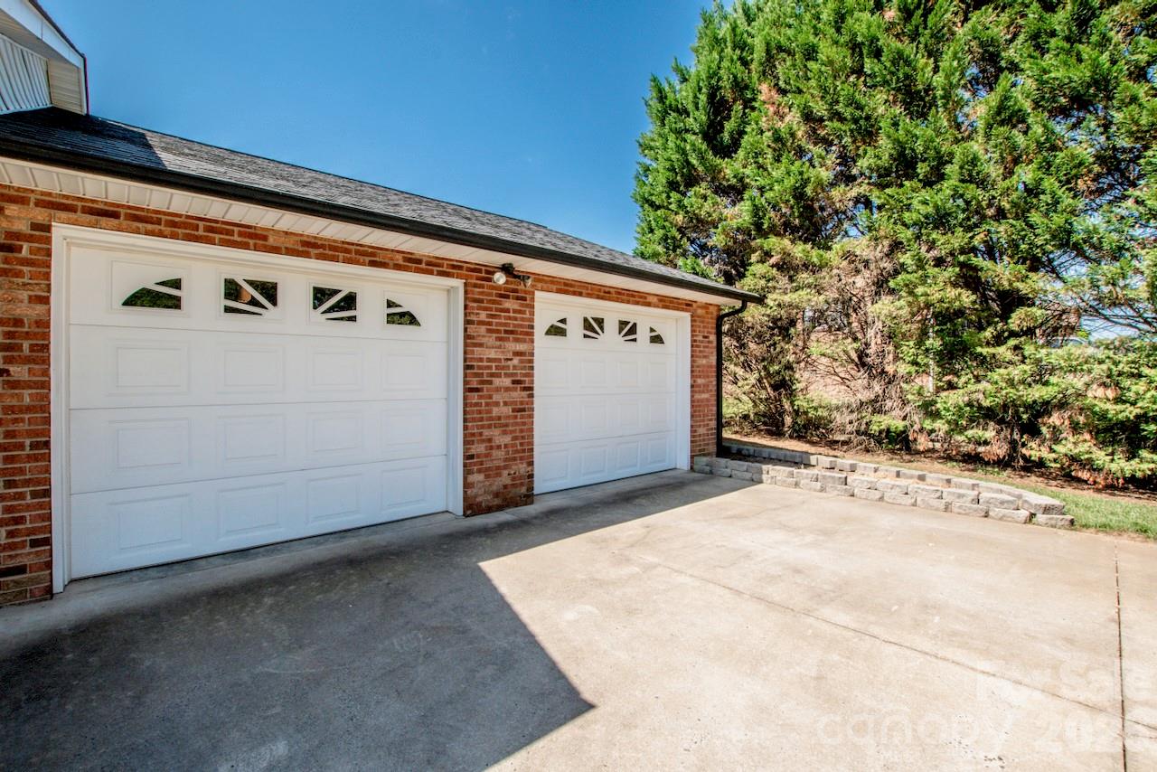 173 Doe Trail Lane — Statesville
