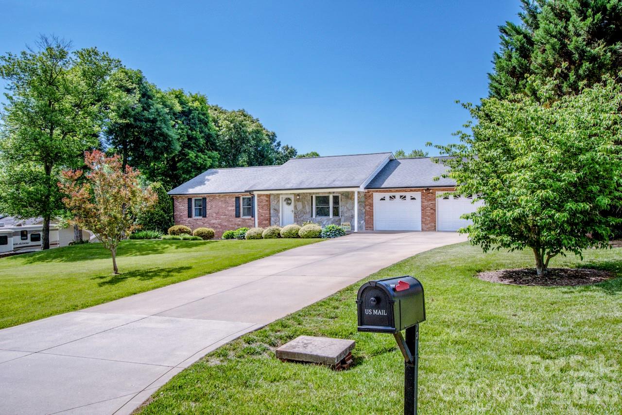 173 Doe Trail Lane — Statesville