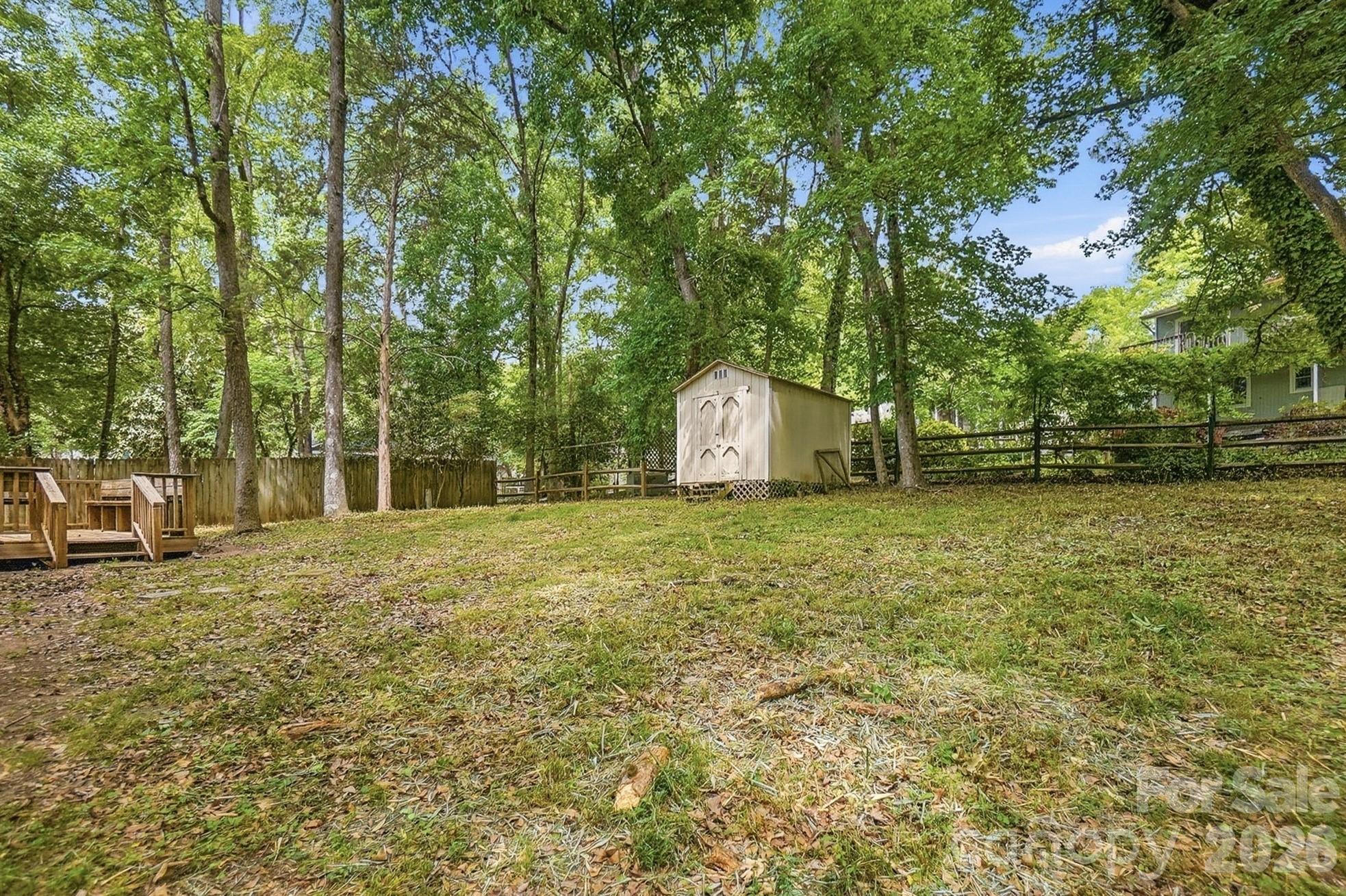 5060 Suwarrow Circle — Tega Cay