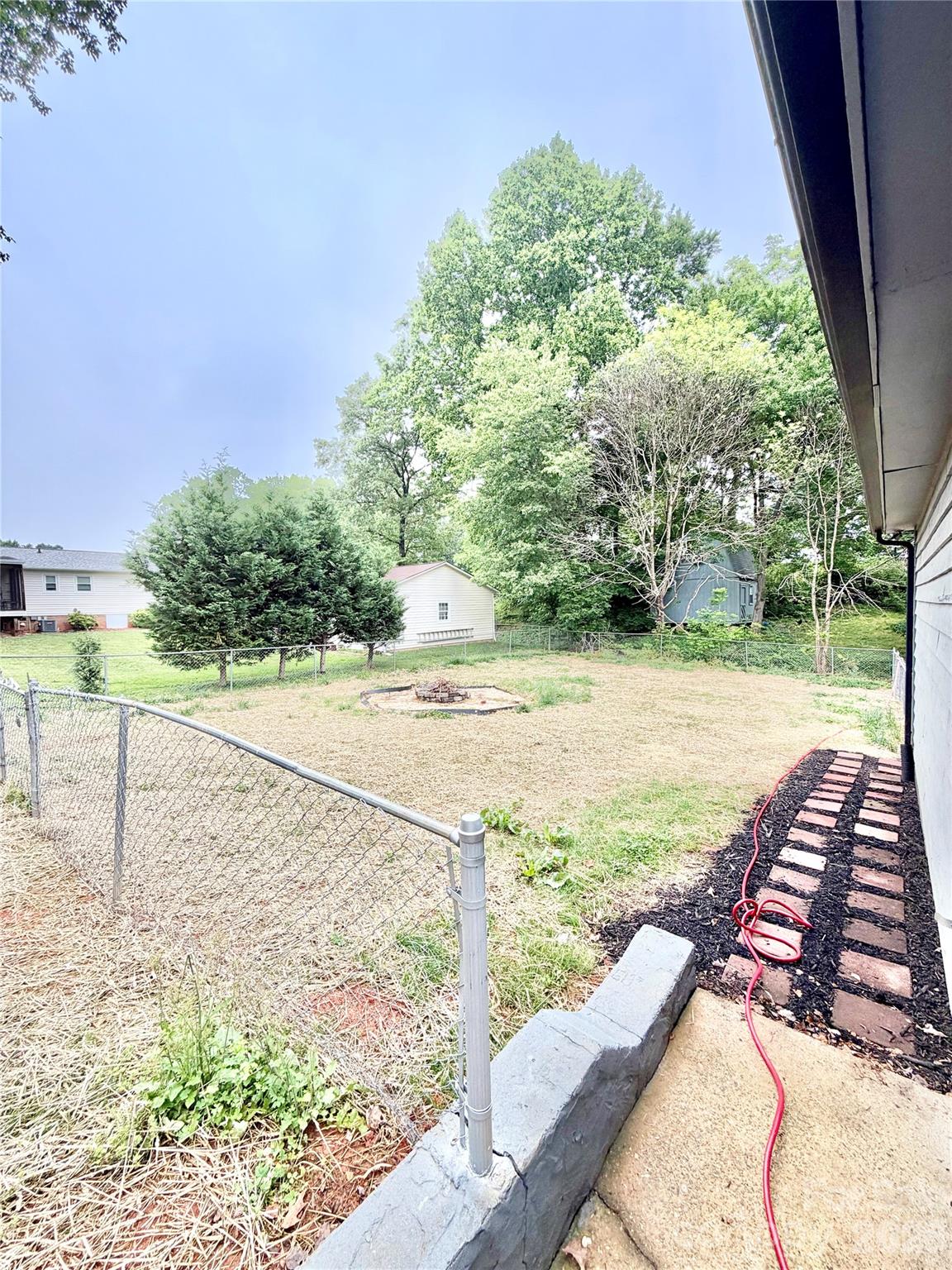 1586 Kenlane Drive — Hickory