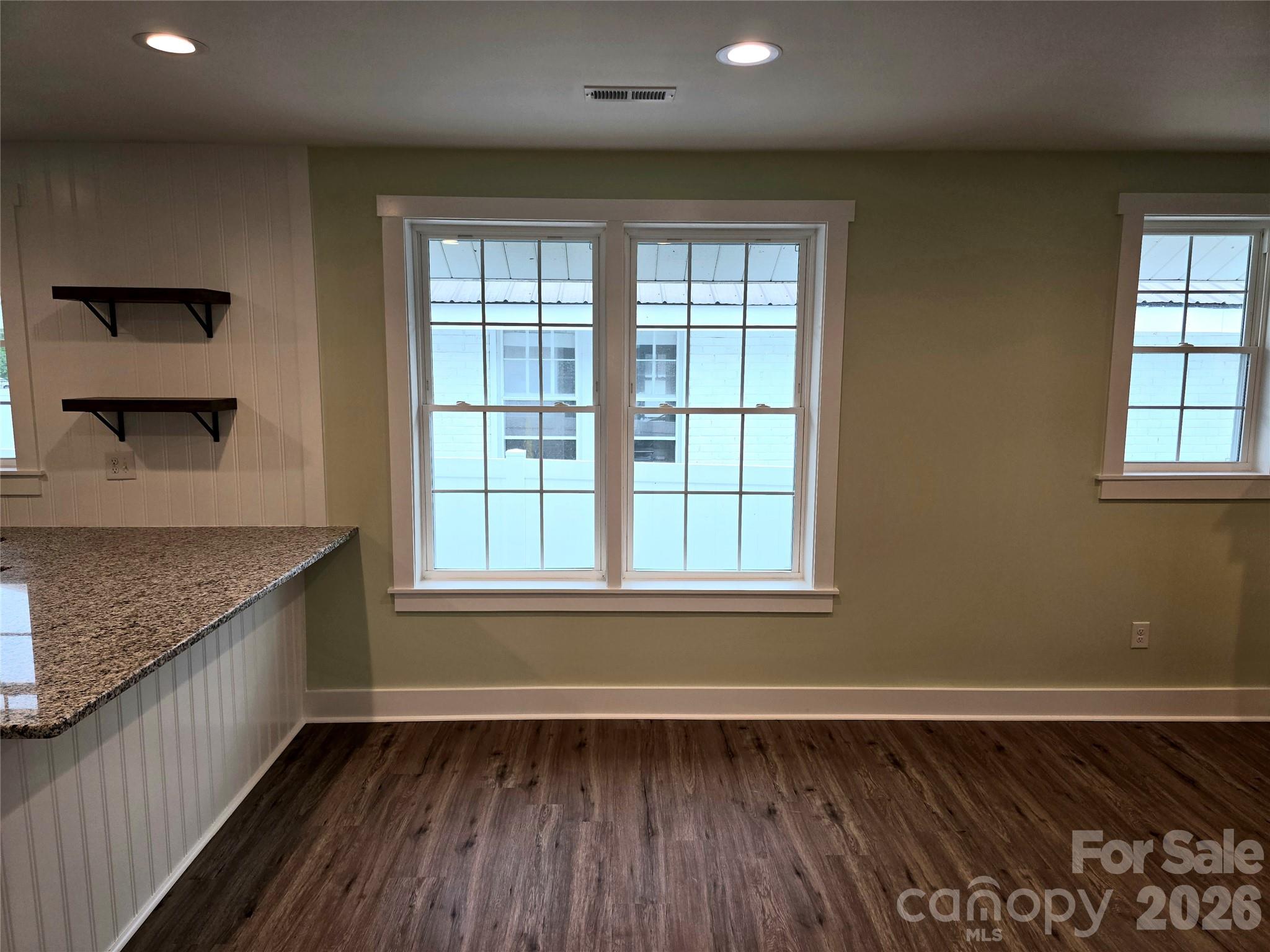 813 Highland Avenue SE — Hickory