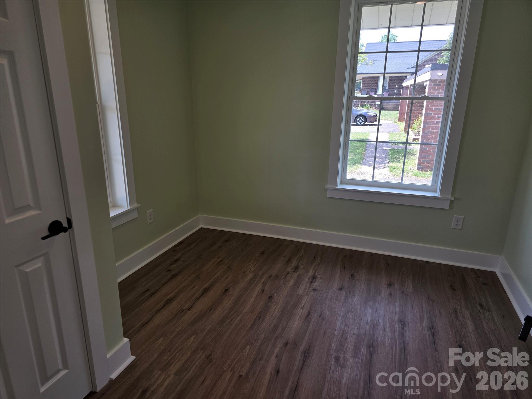813 Highland Avenue SE — Hickory