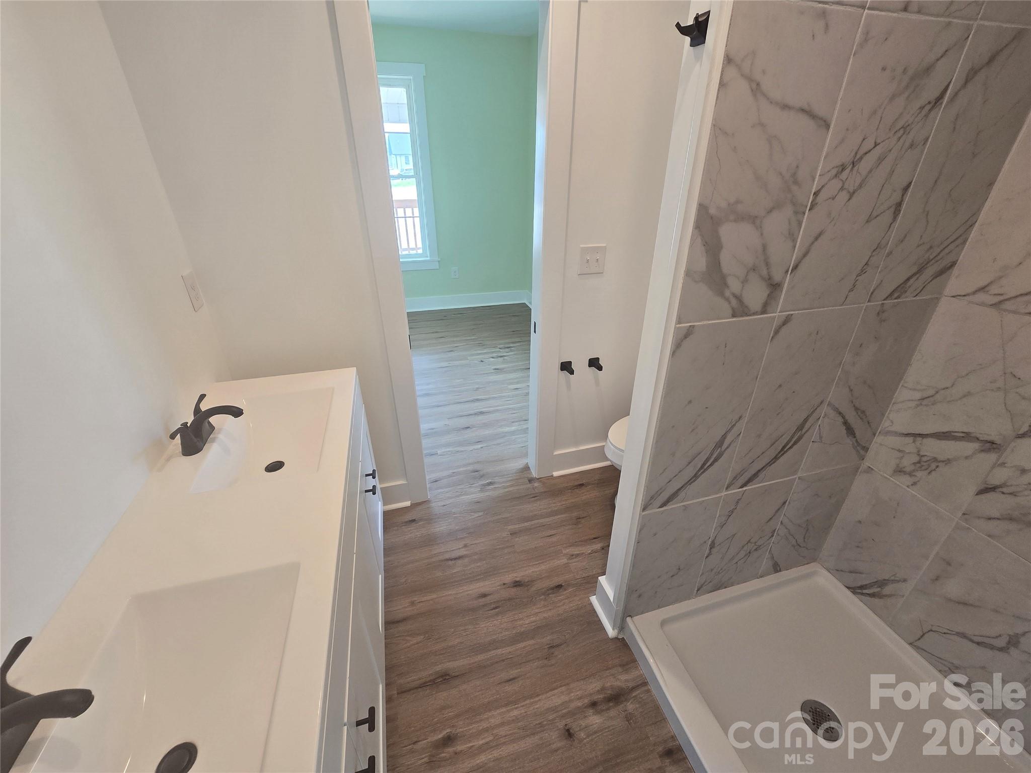 813 Highland Avenue SE — Hickory