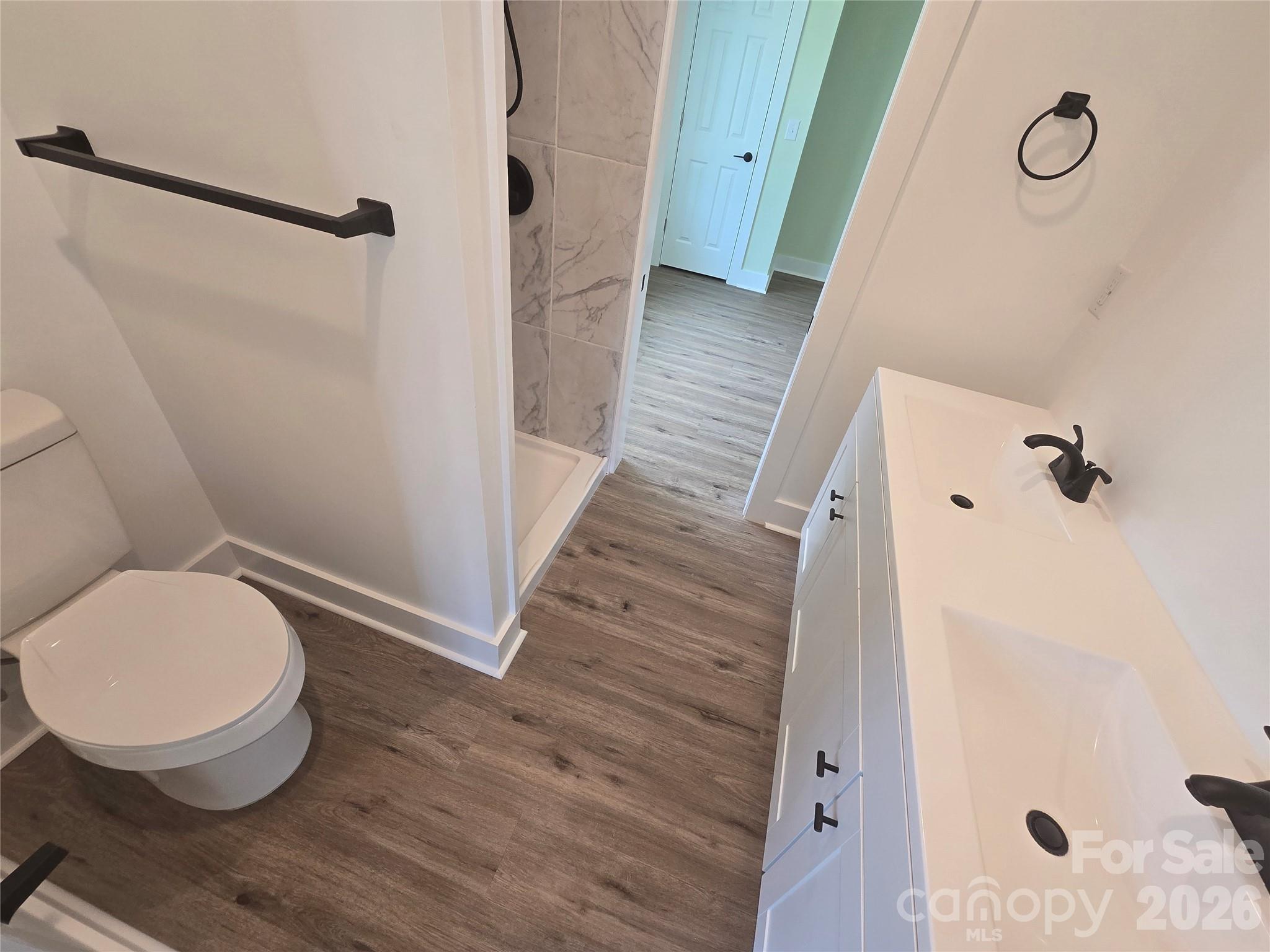 813 Highland Avenue SE — Hickory