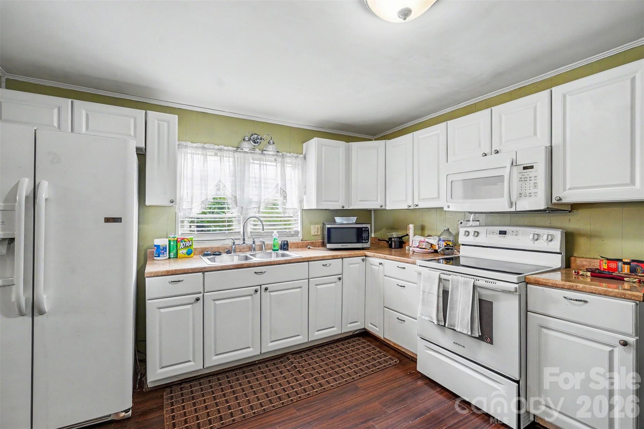 301 Hampton Road — Lancaster