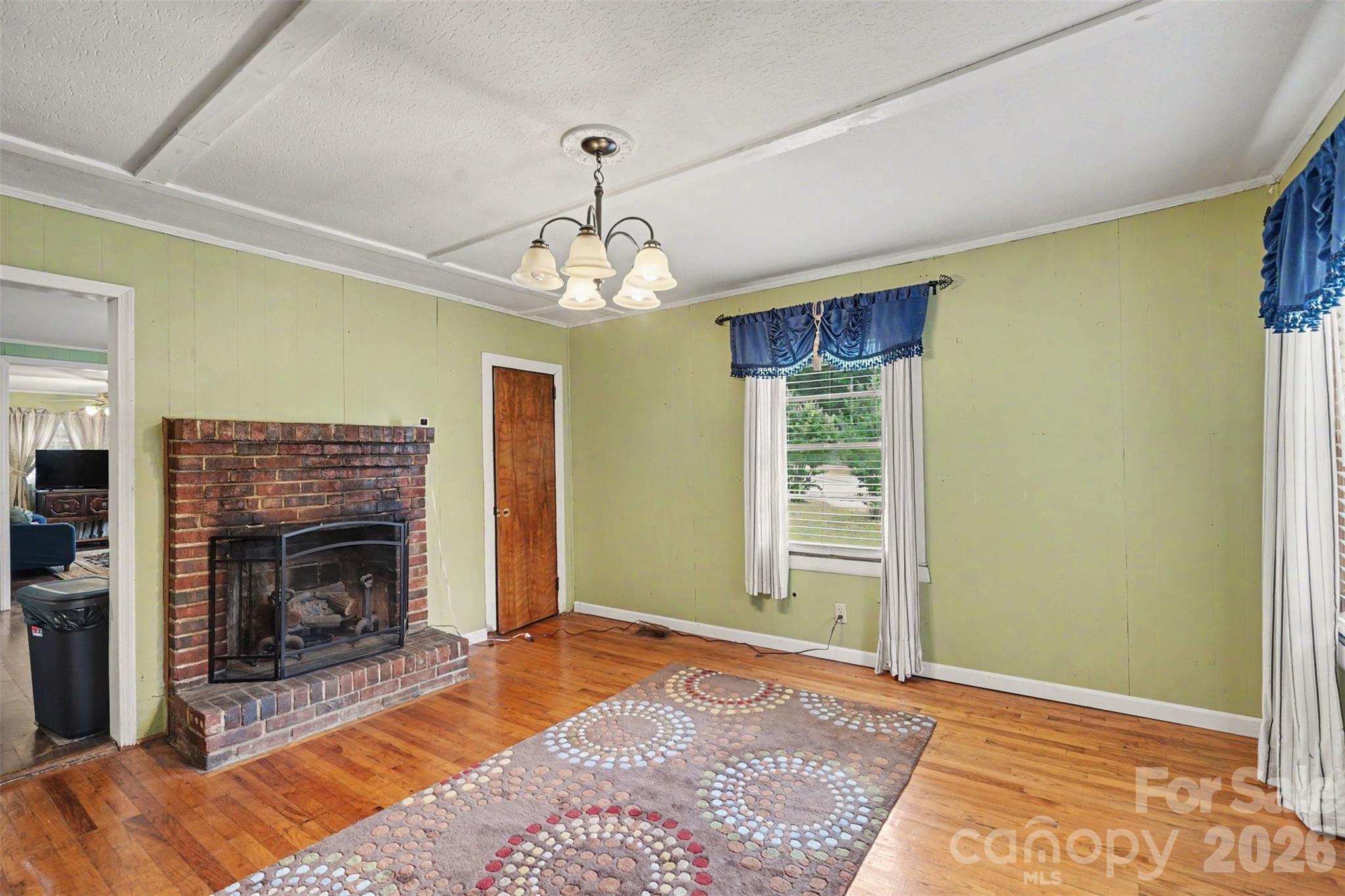 301 Hampton Road — Lancaster