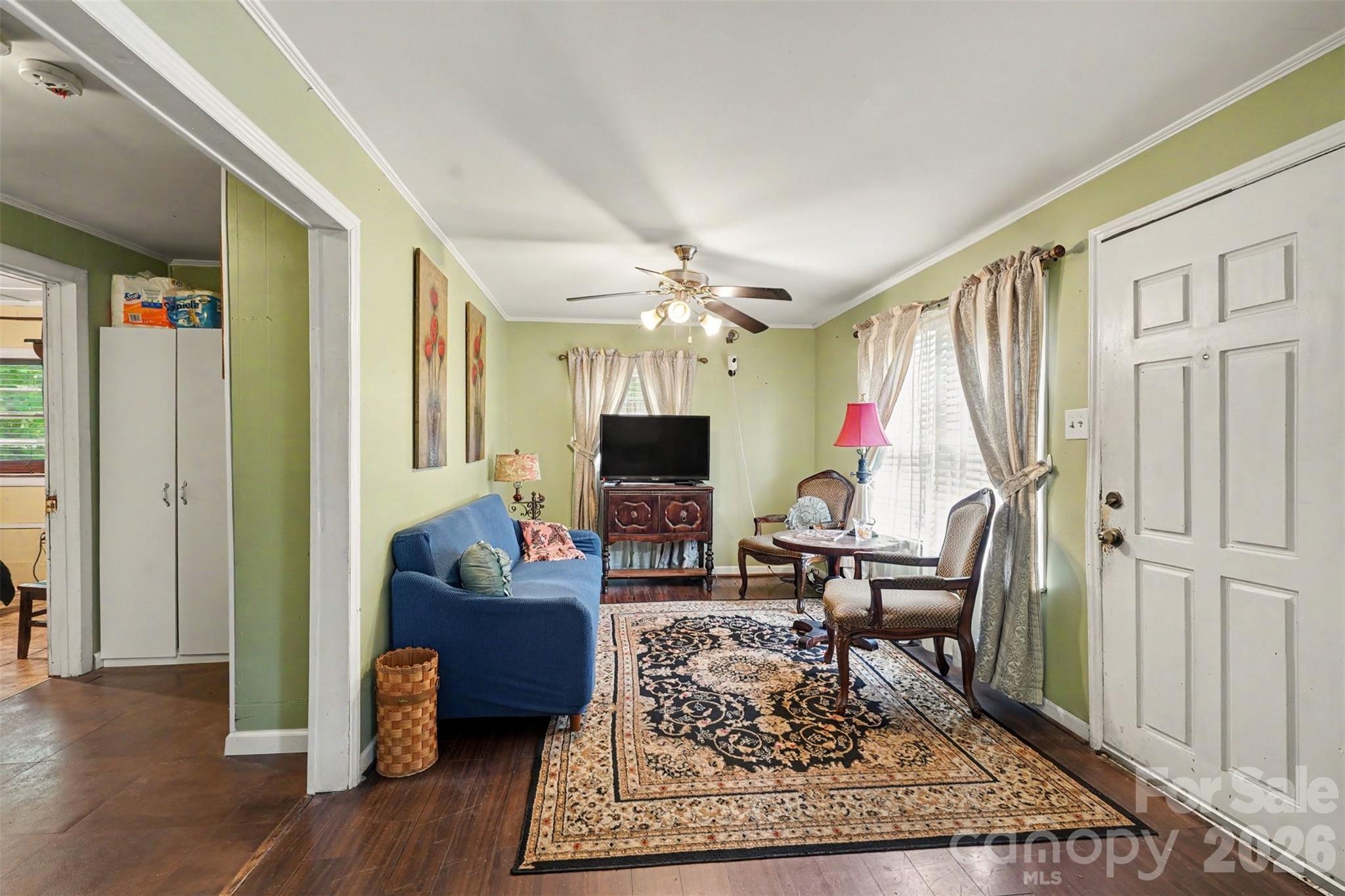 301 Hampton Road — Lancaster