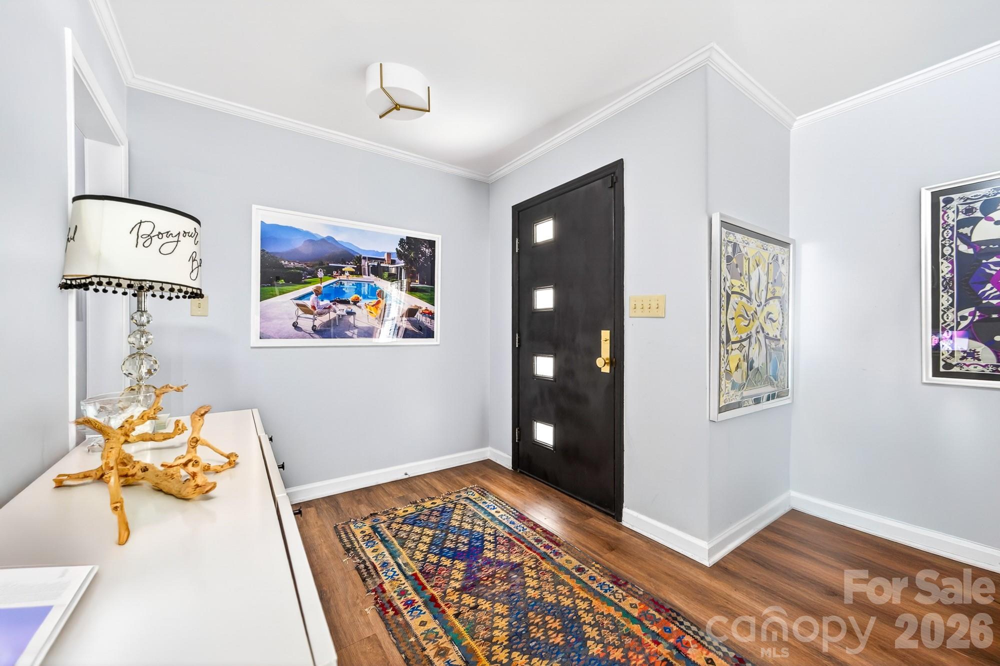 6220 Sharon Road — Charlotte