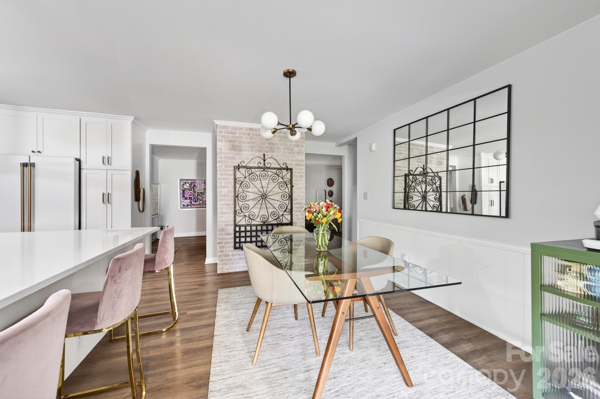 6220 Sharon Road — Charlotte
