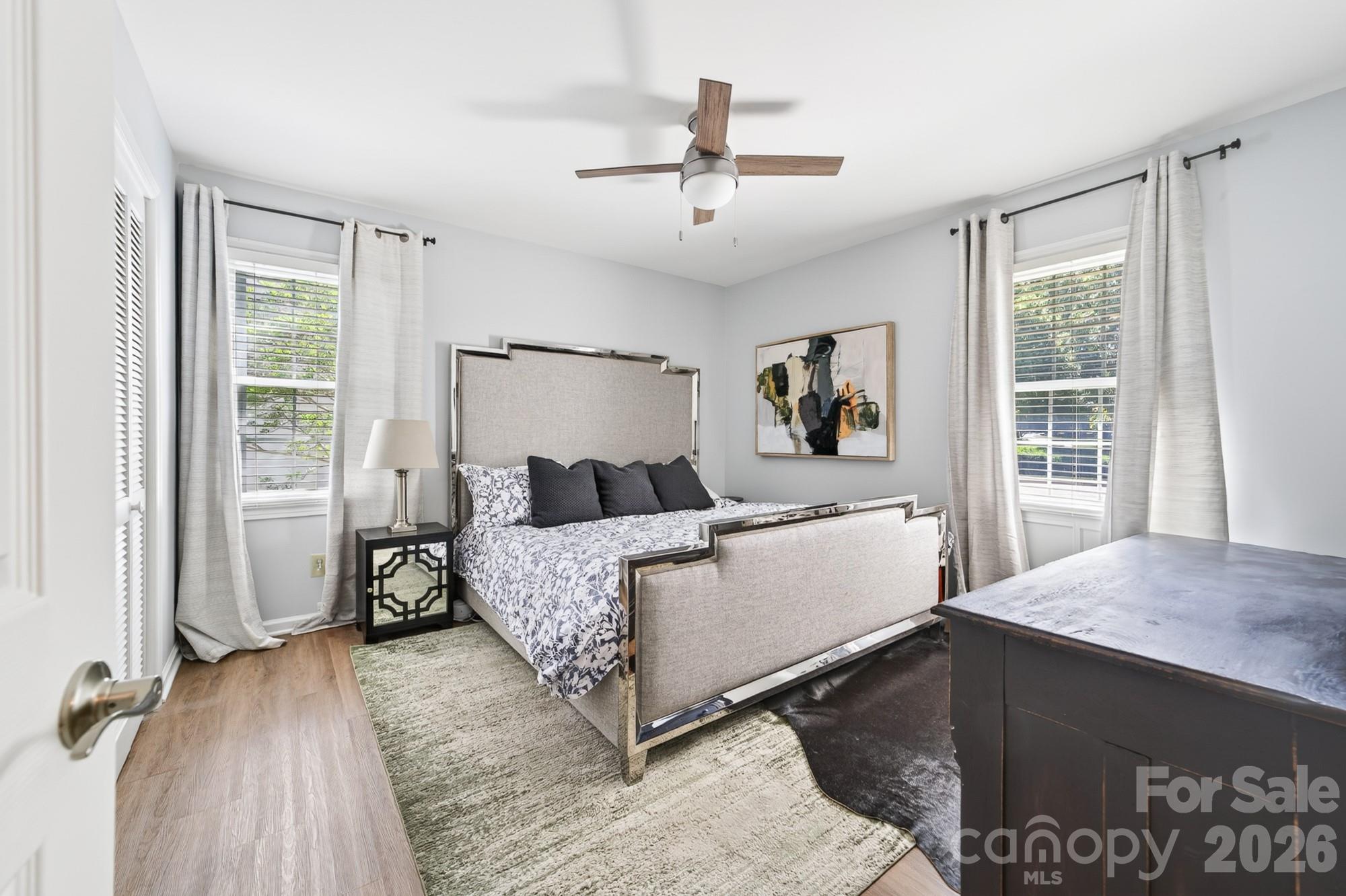 6220 Sharon Road — Charlotte