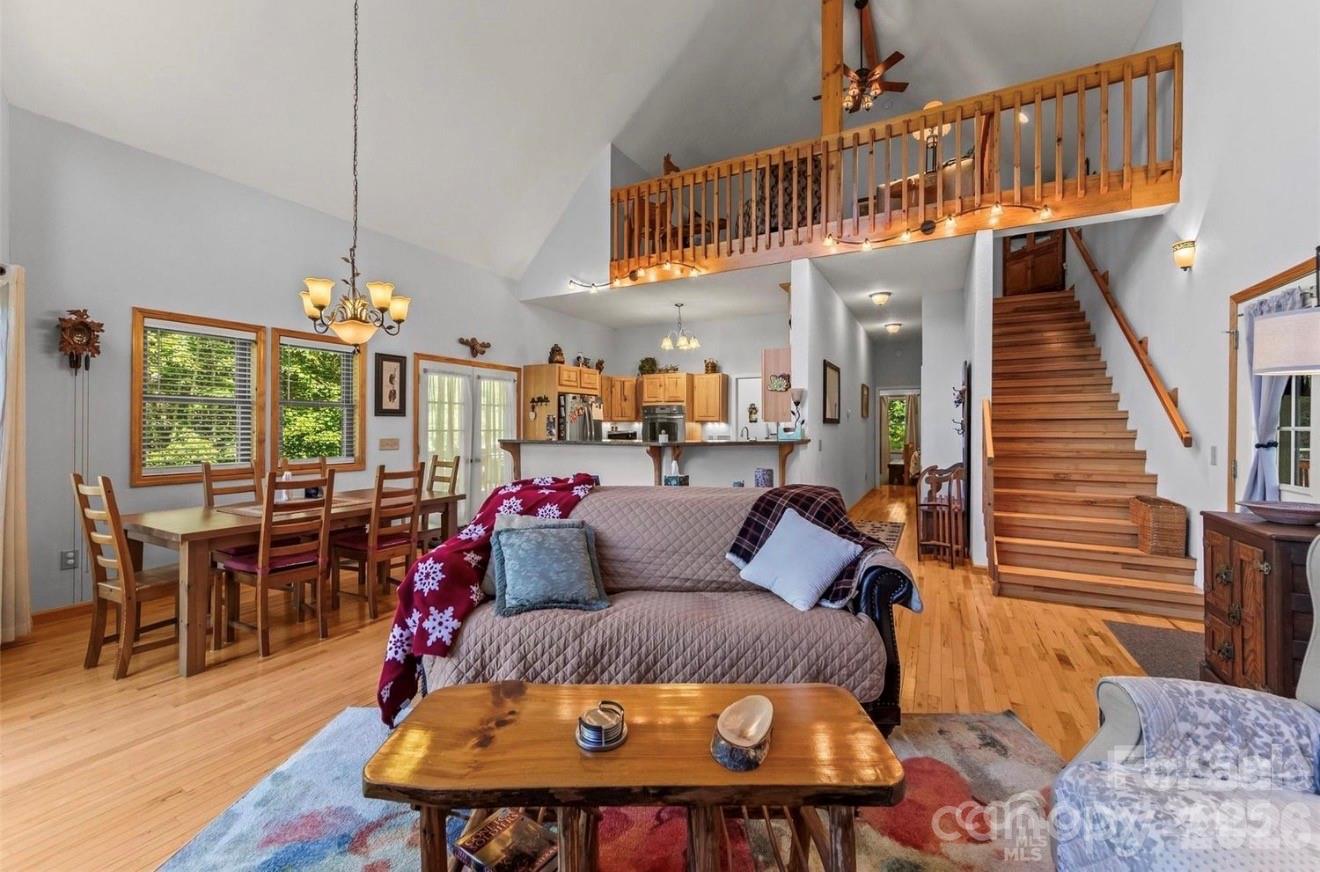 461 N Mallard Cove — Almond