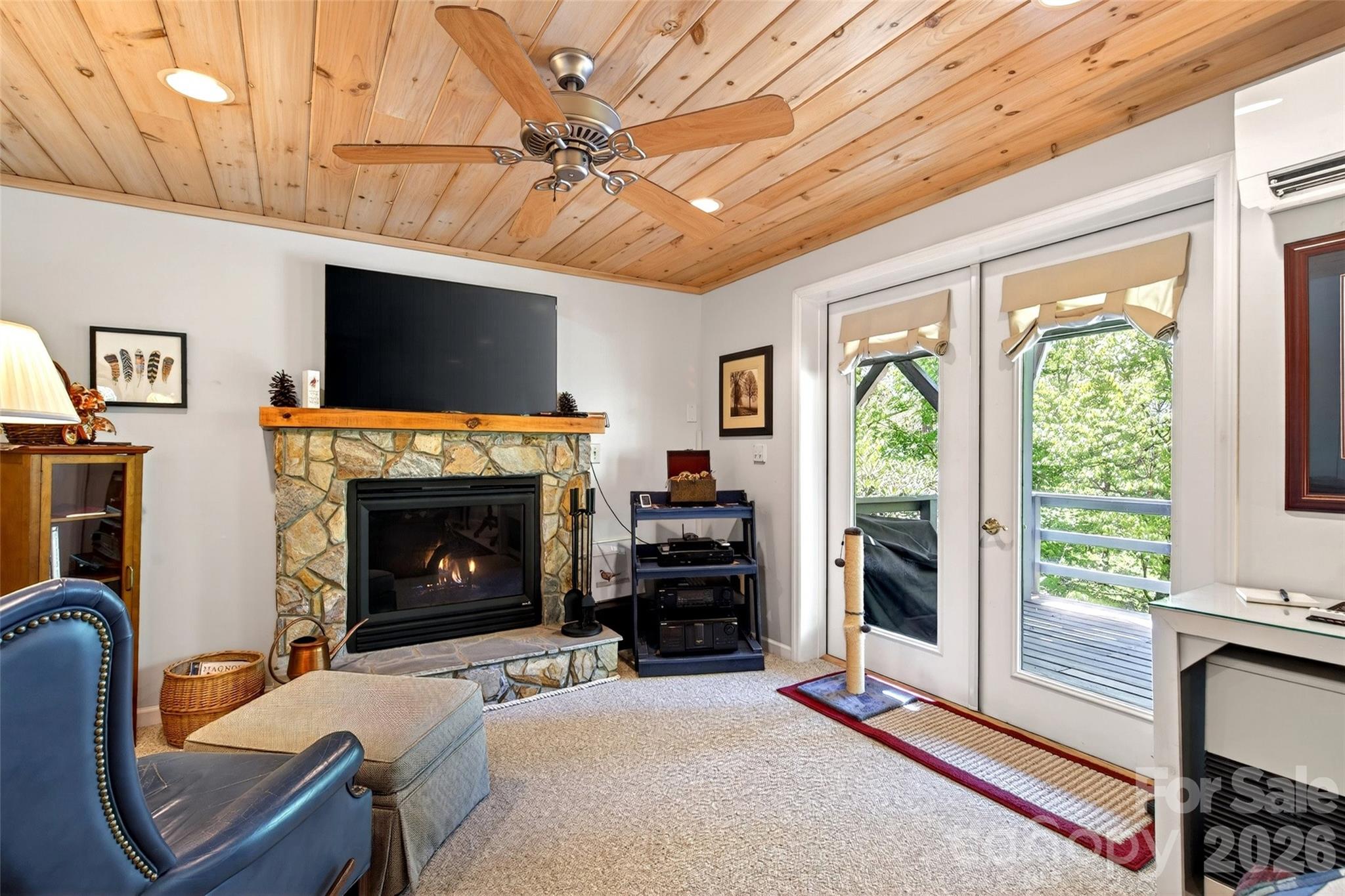 334 Harbor Lake Road — Newland