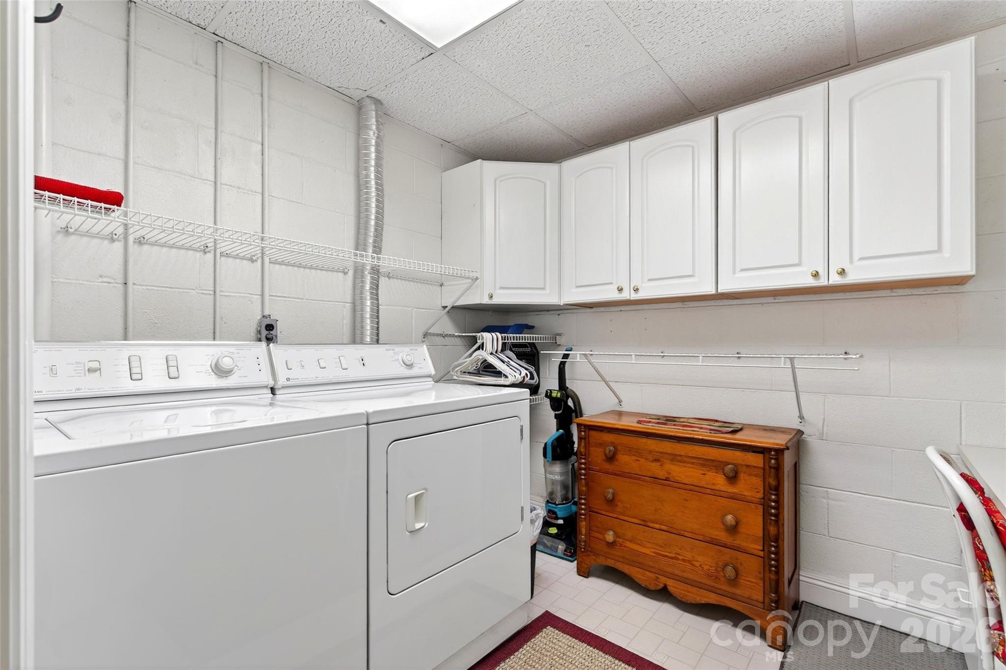 334 Harbor Lake Road — Newland
