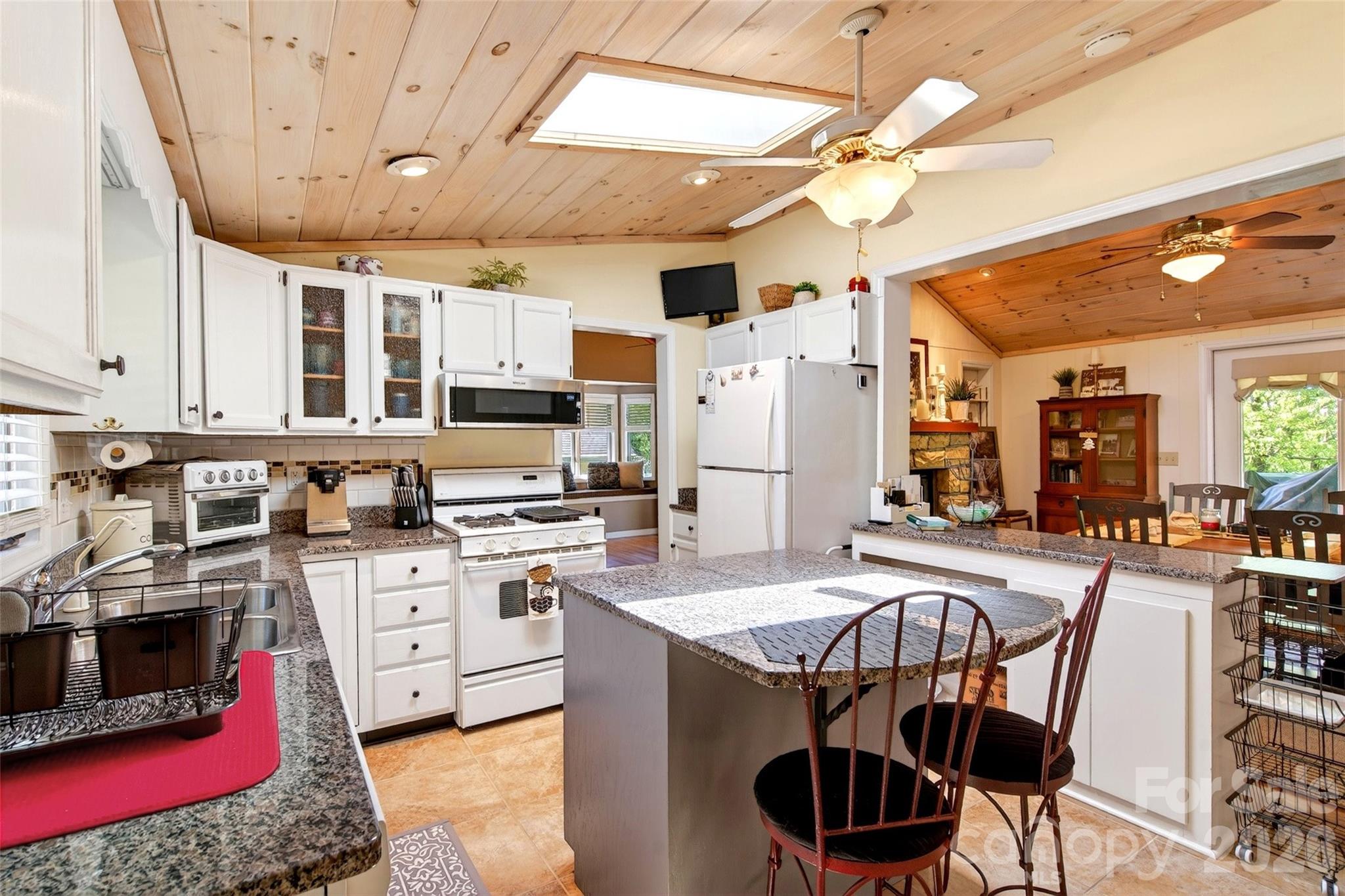 334 Harbor Lake Road — Newland