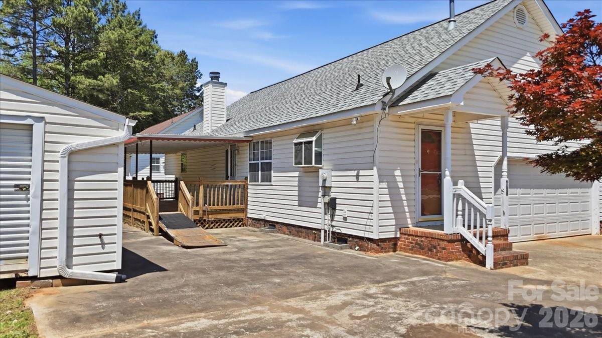 411 Patio Road — Easley