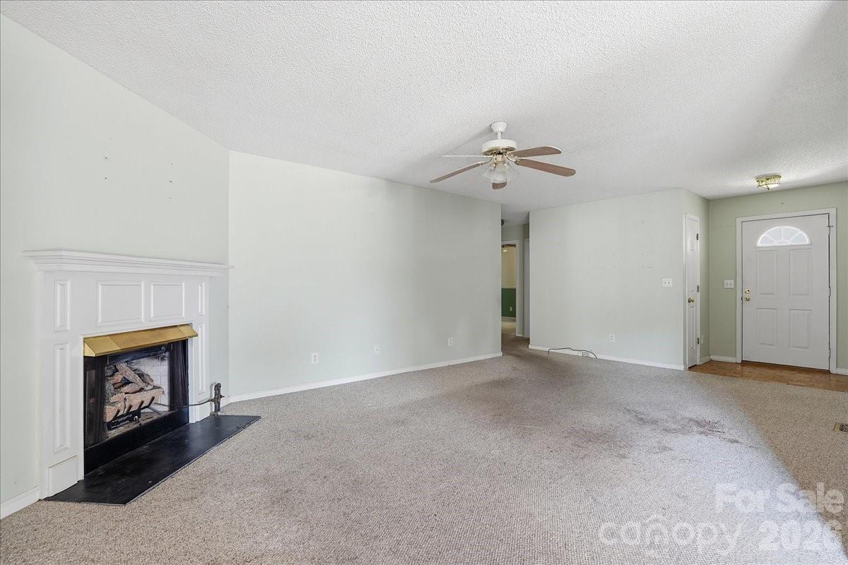 411 Patio Road — Easley