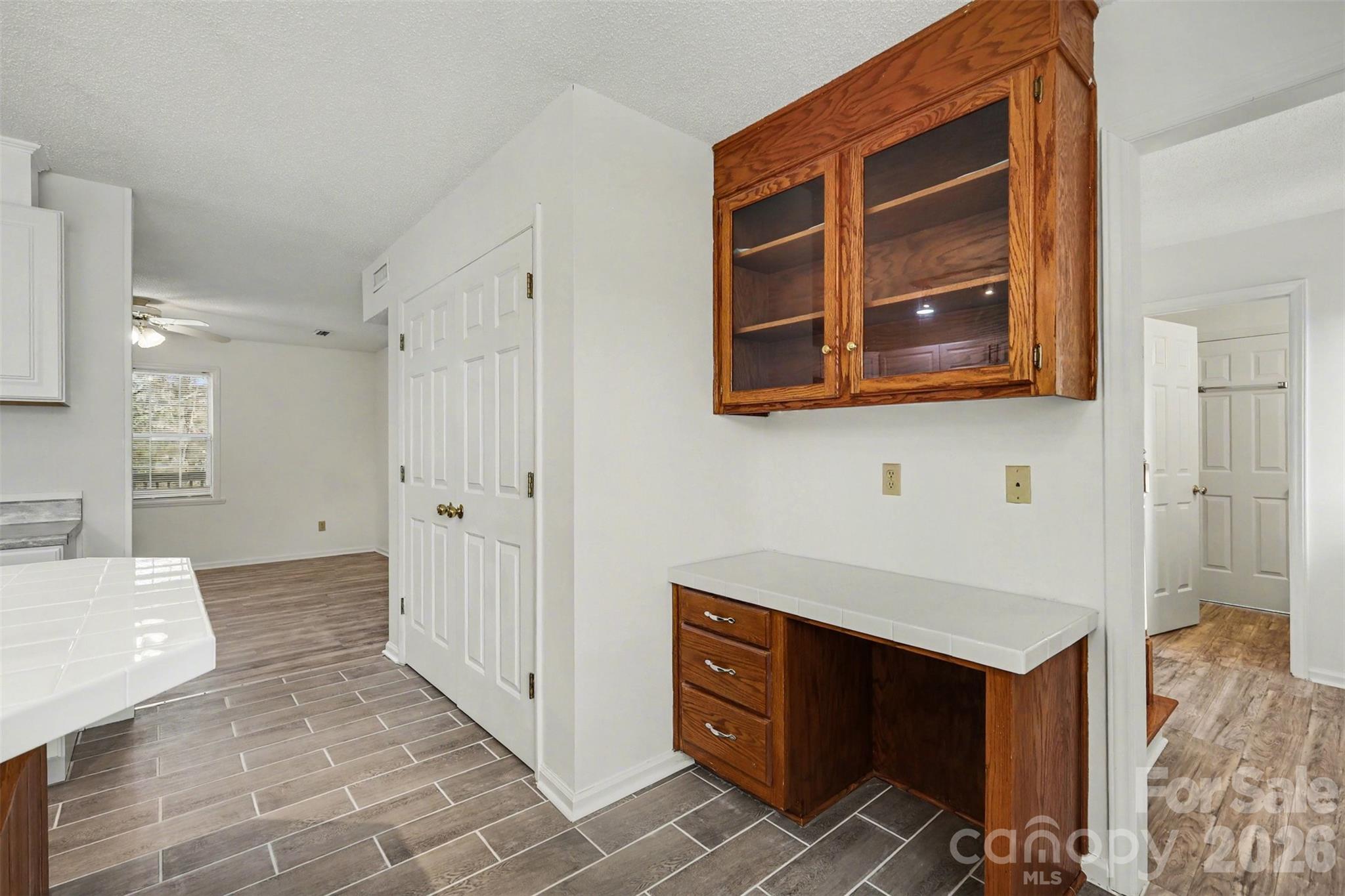 570 29th Avenue Drive NW — Hickory