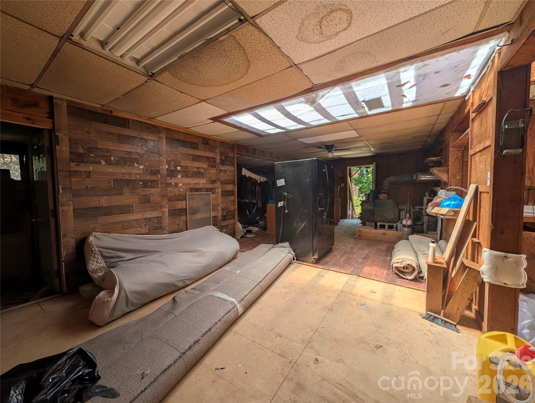 1034 Kyles Creek Road — Hendersonville