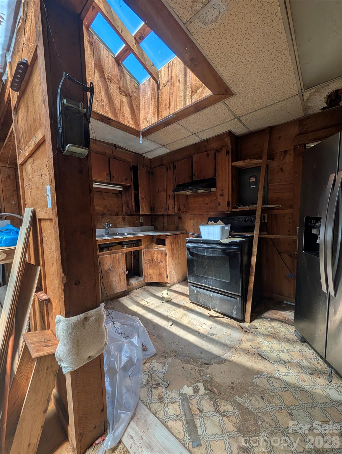 1034 Kyles Creek Road — Hendersonville