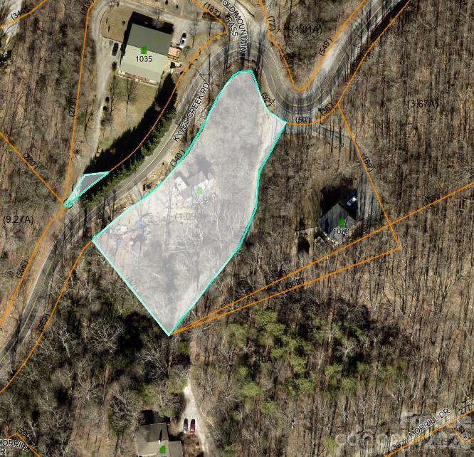 1034 Kyles Creek Road — Hendersonville