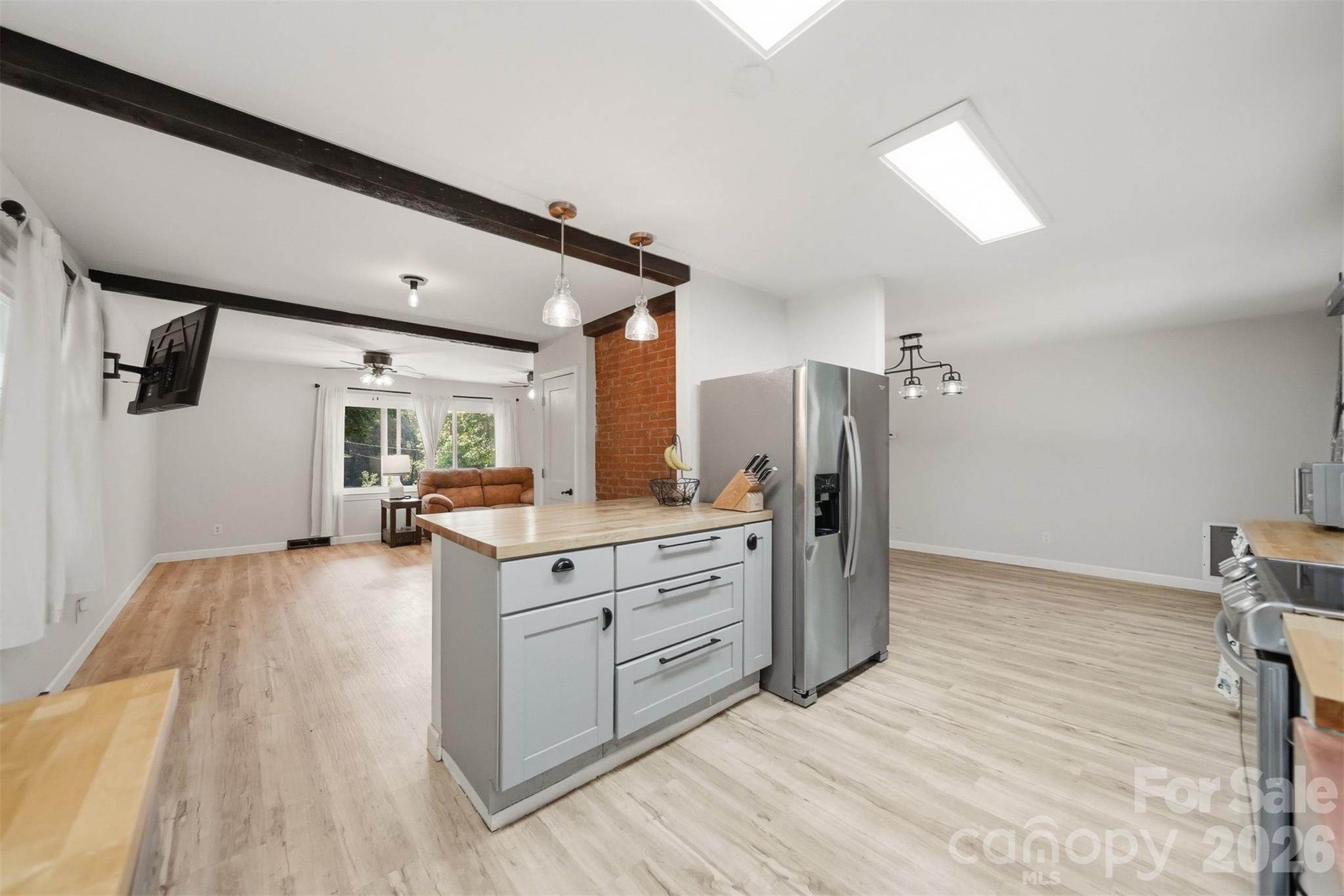 1108 Delwood Drive SW — Lenoir