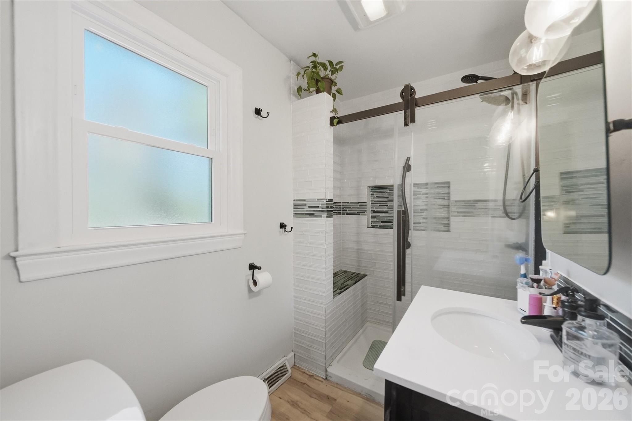 1108 Delwood Drive SW — Lenoir