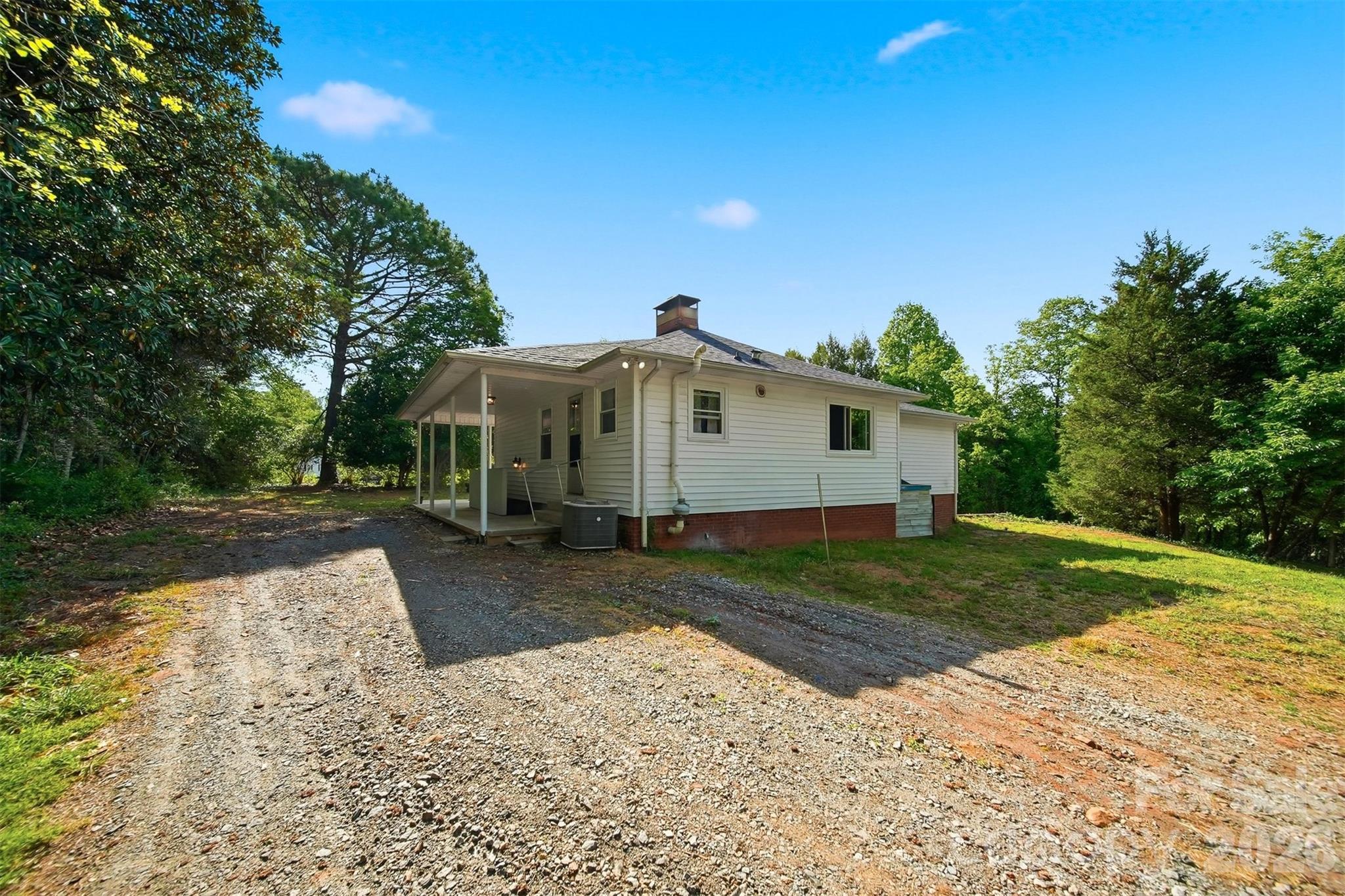1108 Delwood Drive SW — Lenoir