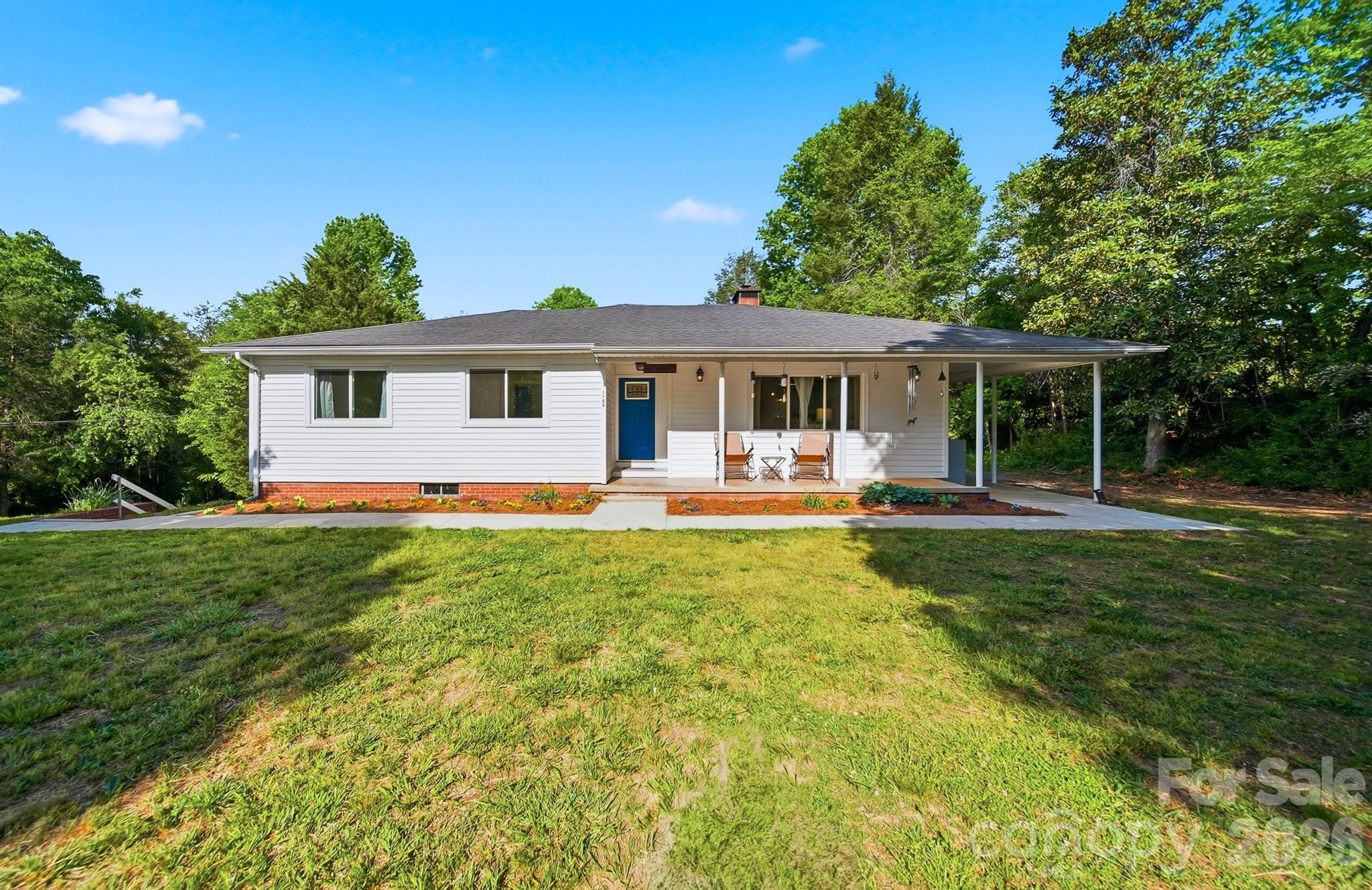 1108 Delwood Drive SW — Lenoir