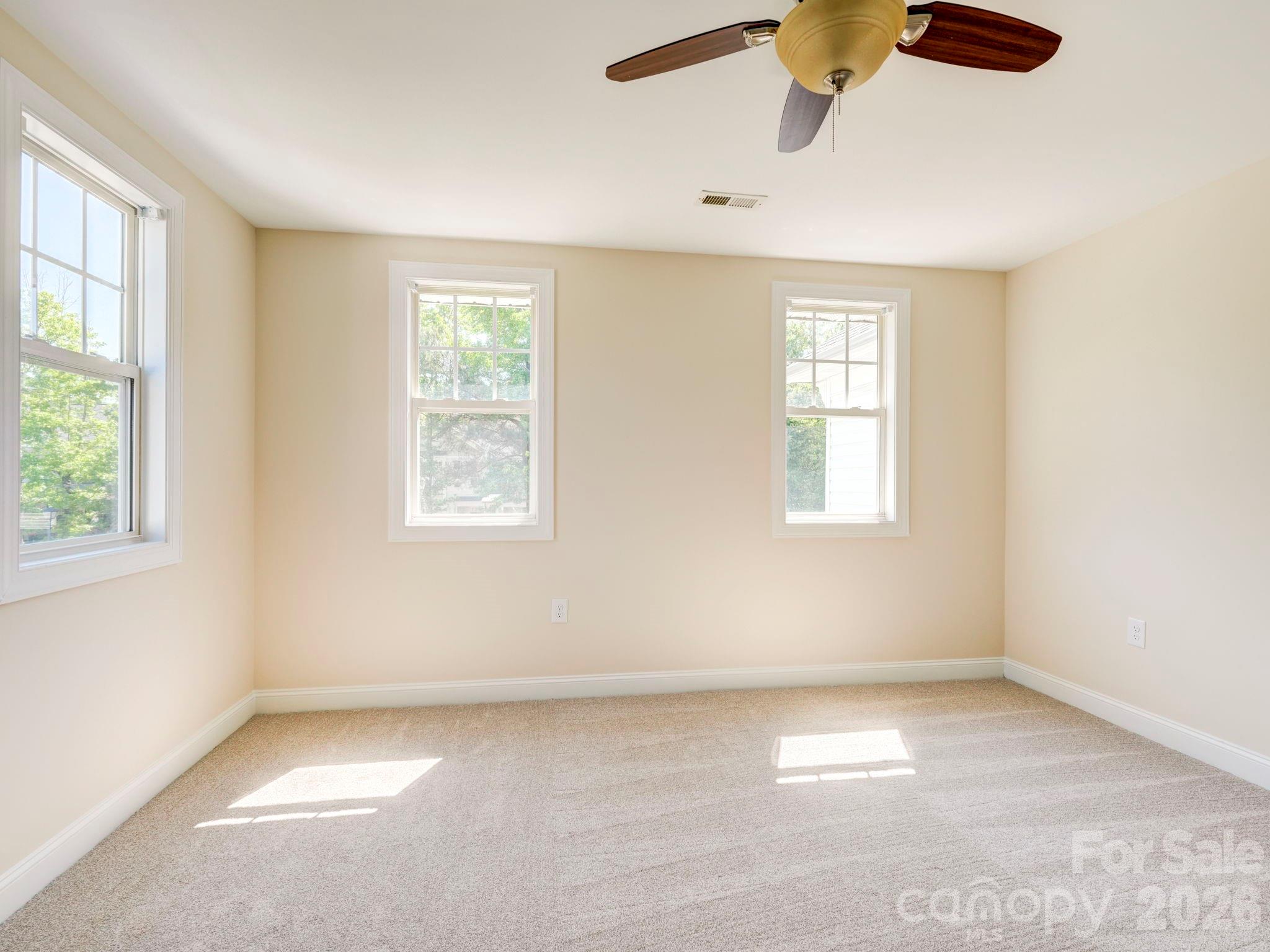 2025 Gable Way Lane — Matthews