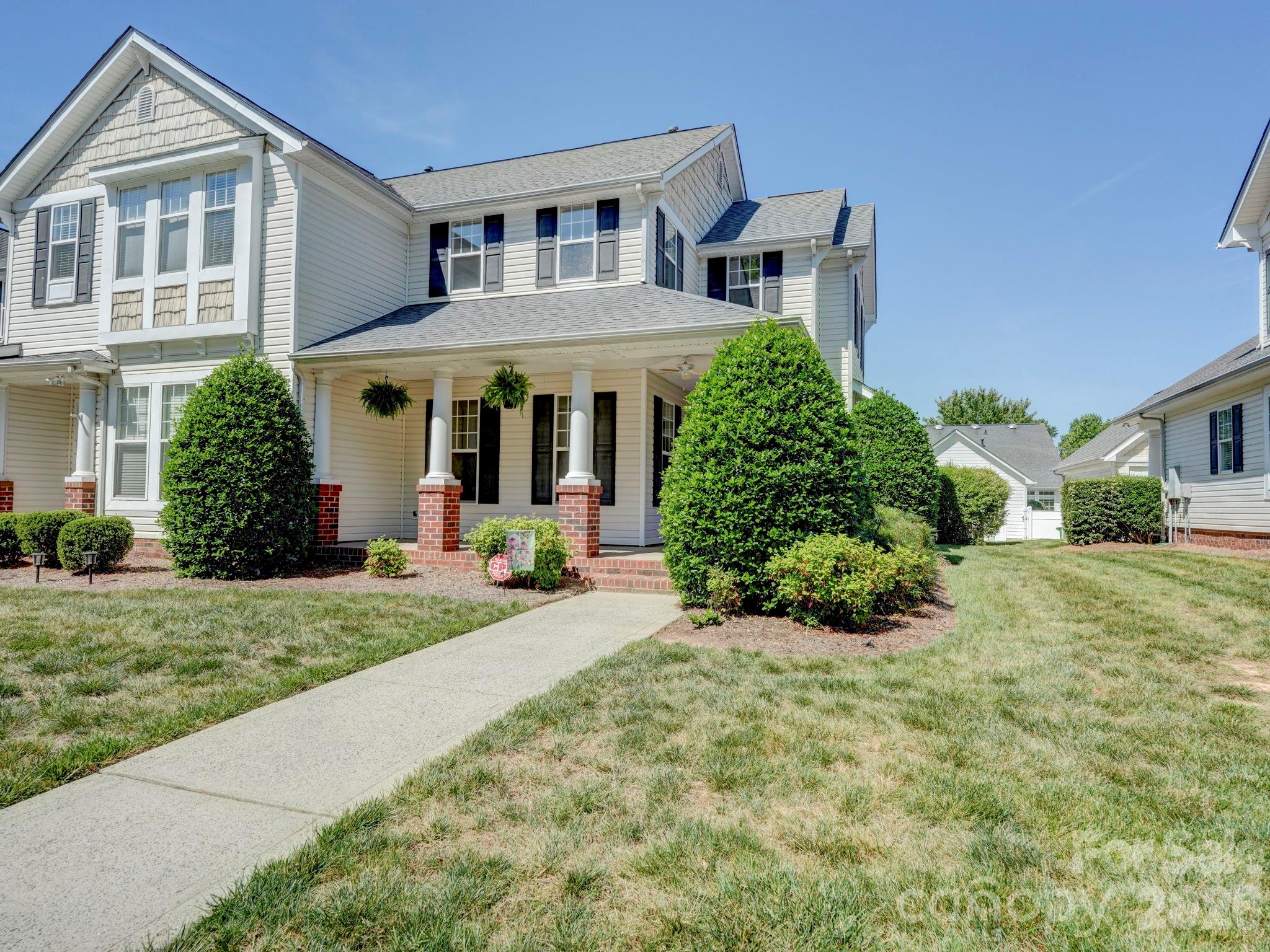 2025 Gable Way Lane — Matthews