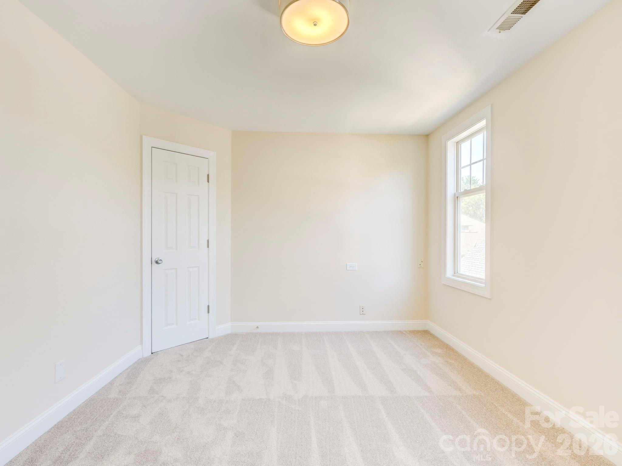 2025 Gable Way Lane — Matthews