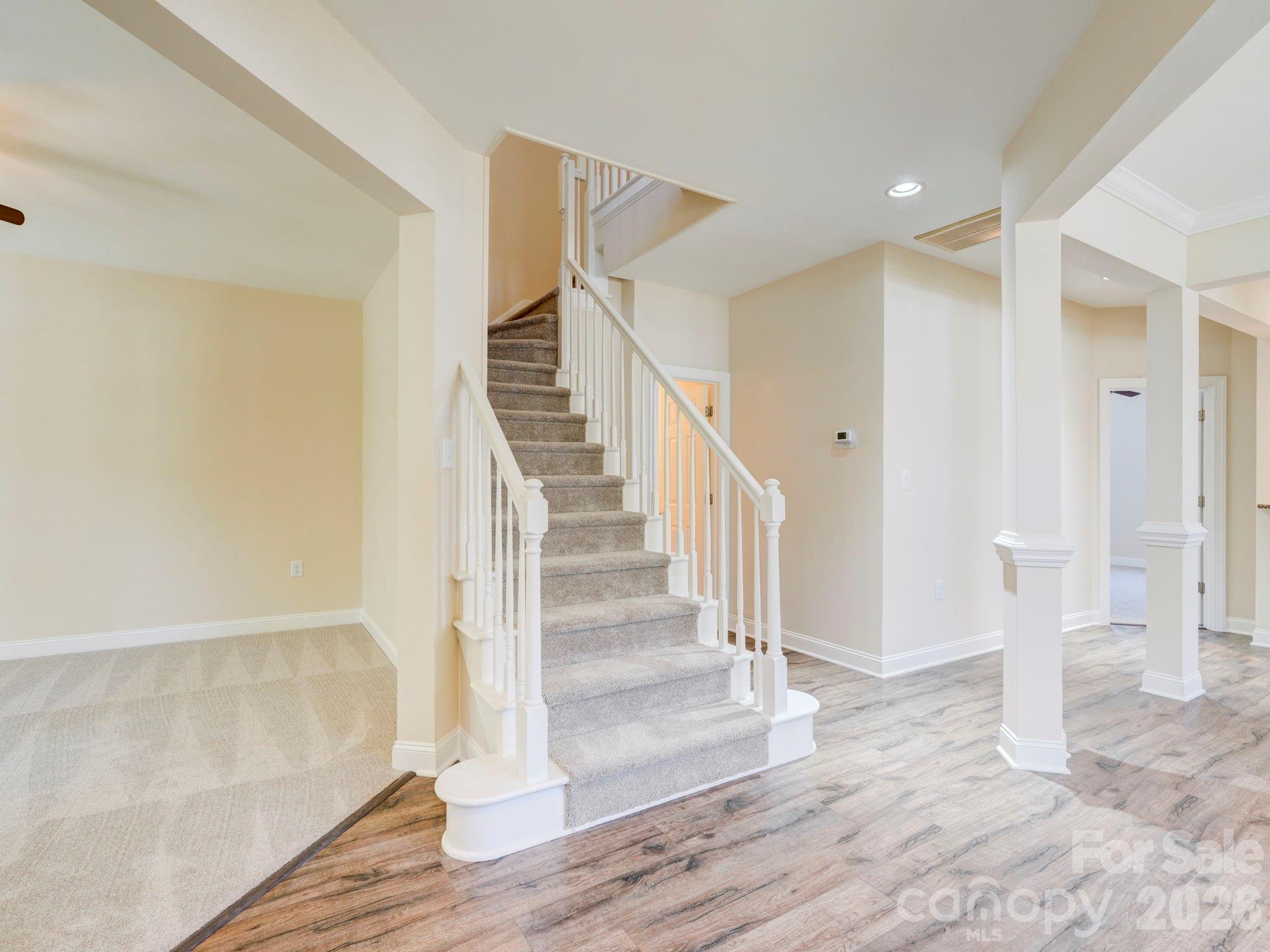 2025 Gable Way Lane — Matthews