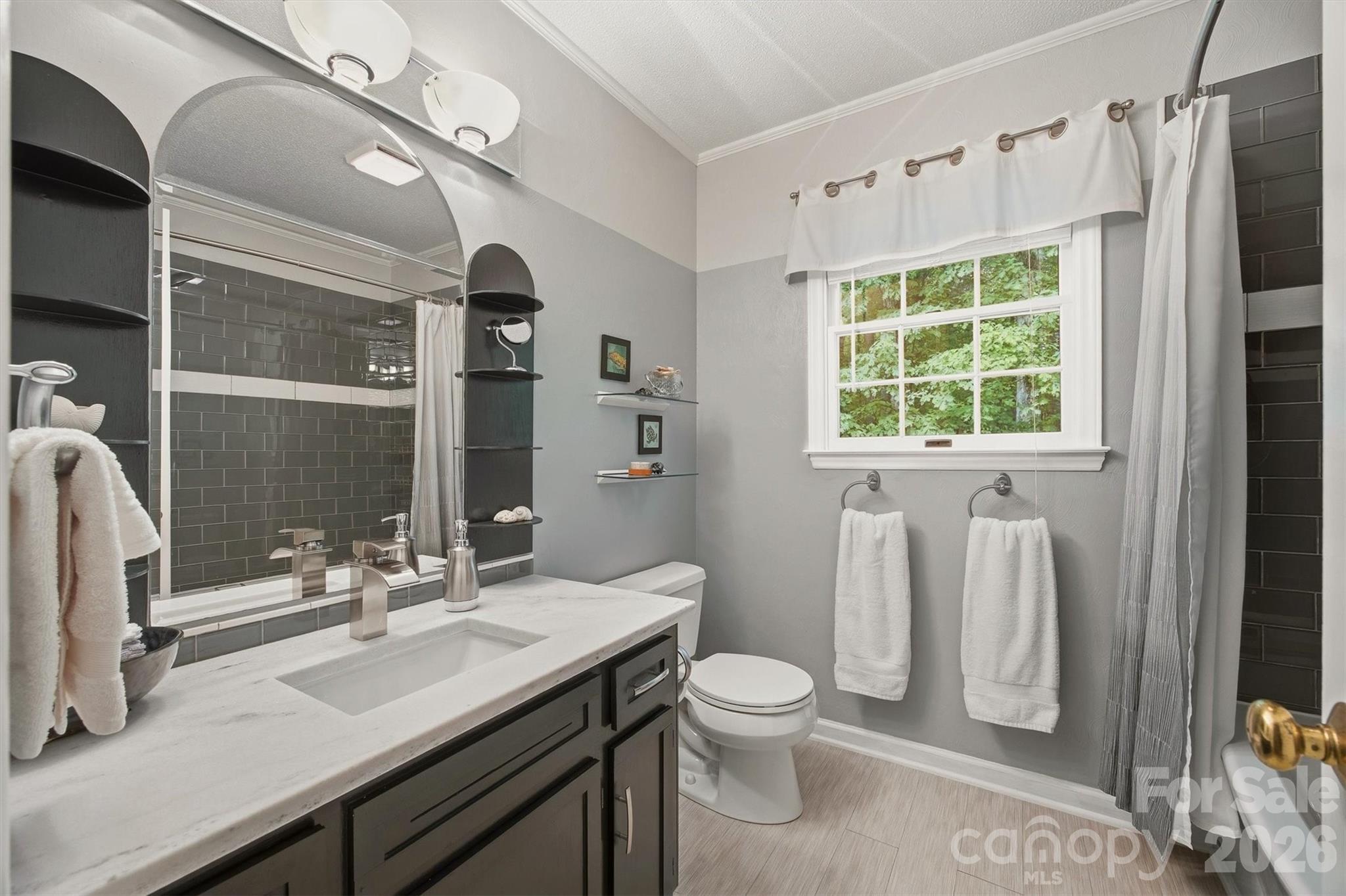 105 Horse Shoe Lane — Morganton