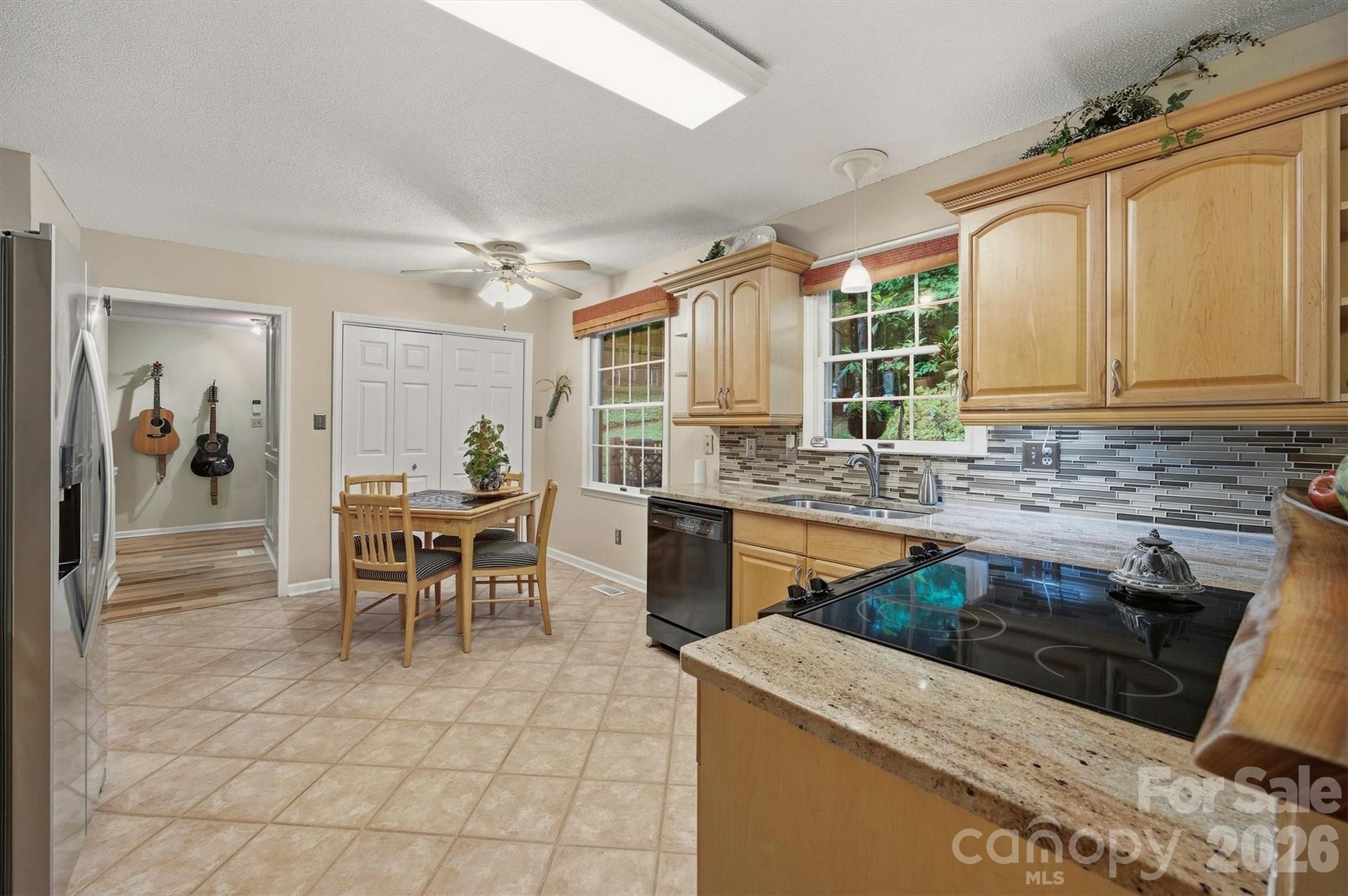 105 Horse Shoe Lane — Morganton