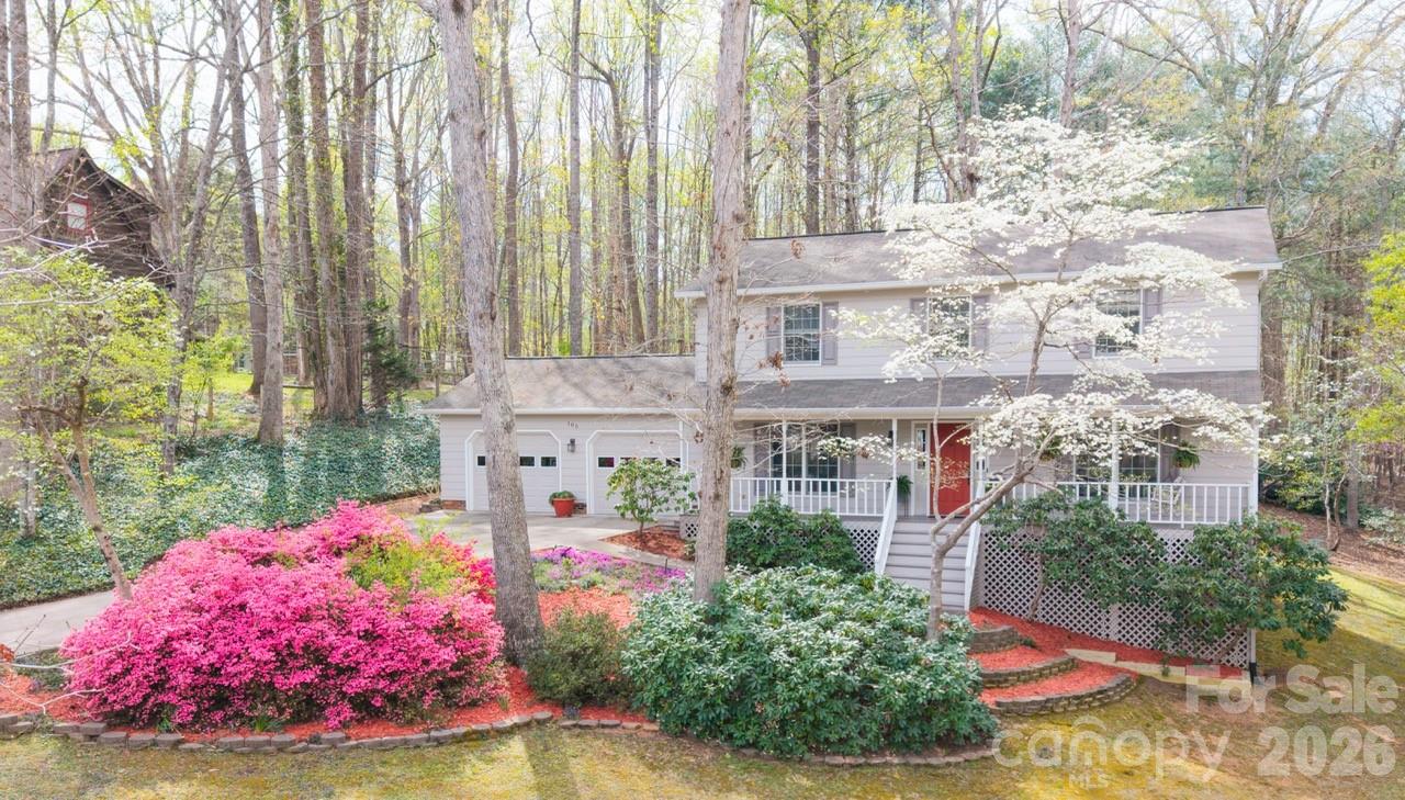 105 Horse Shoe Lane — Morganton