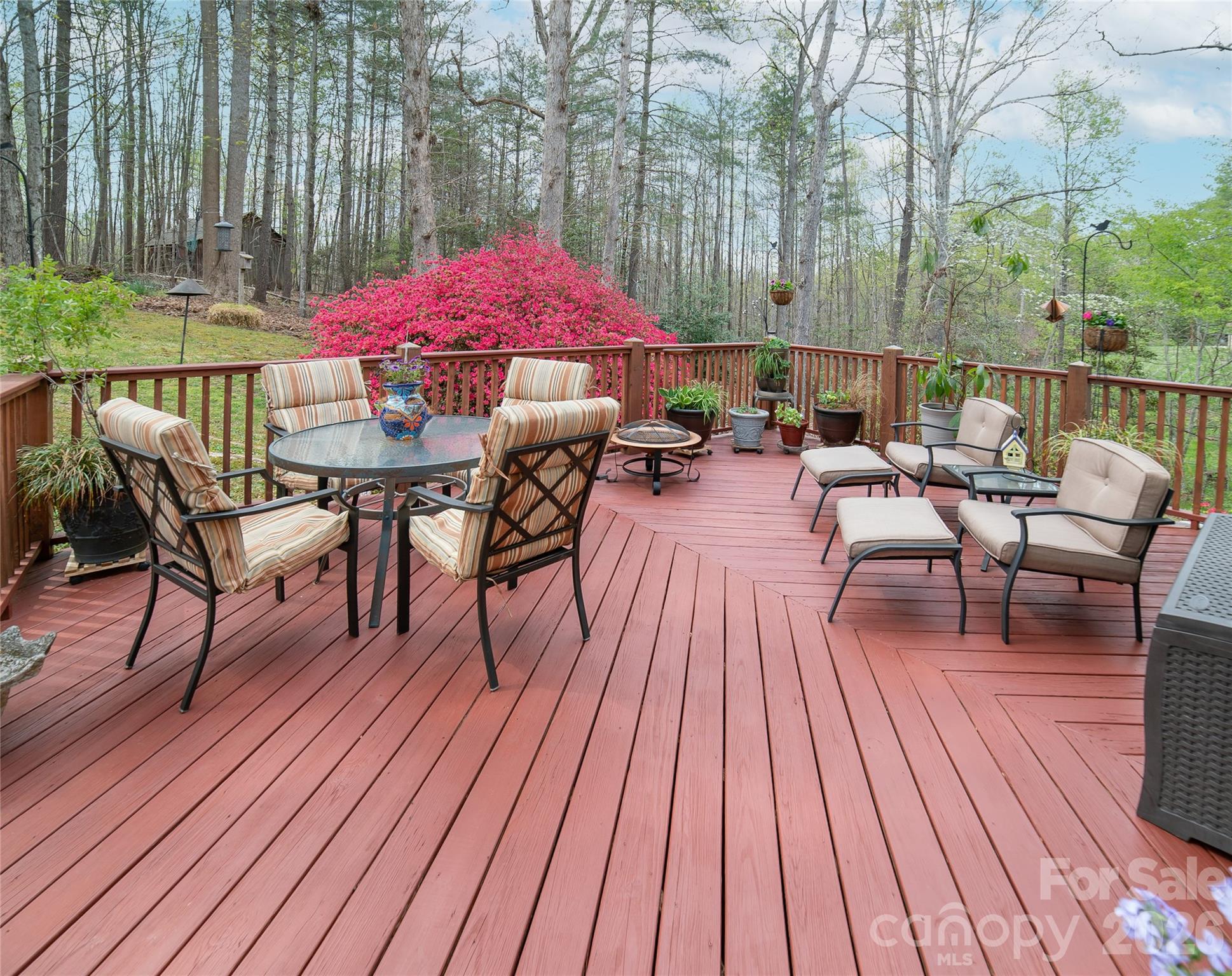 105 Horse Shoe Lane — Morganton