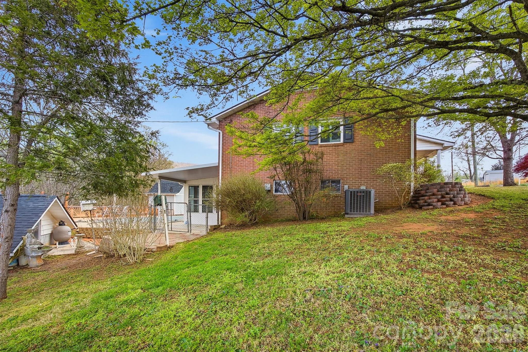 2174 Chester Avenue — Morganton