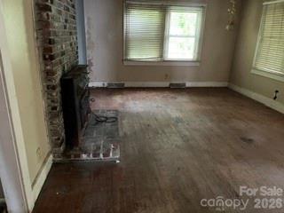 187 W End Street — Chester