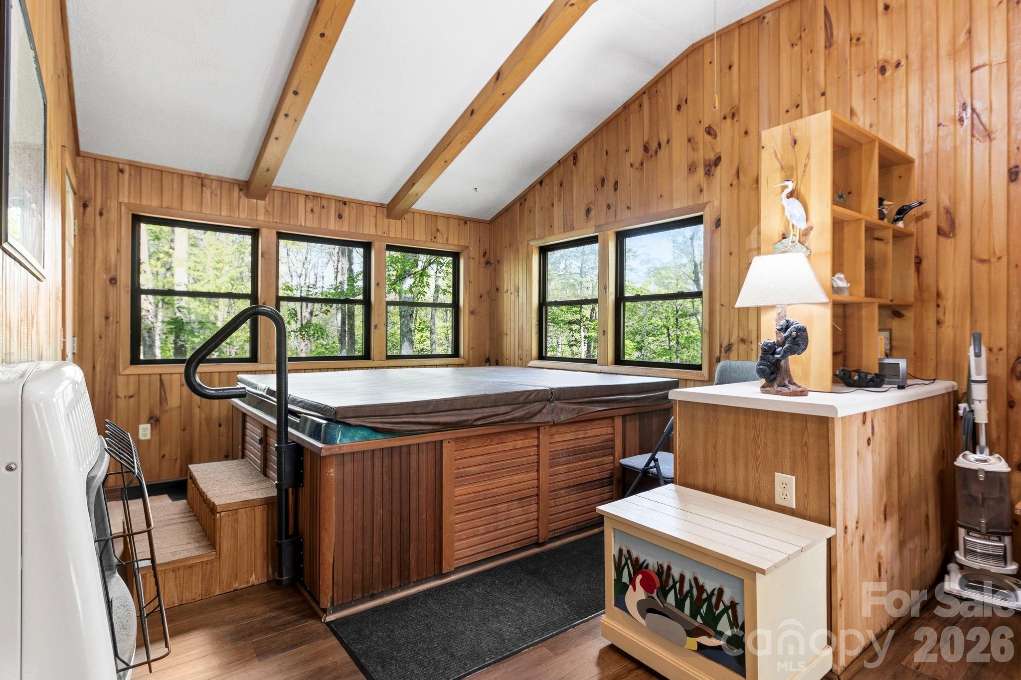 6 Gold Finch Lane — Maggie Valley