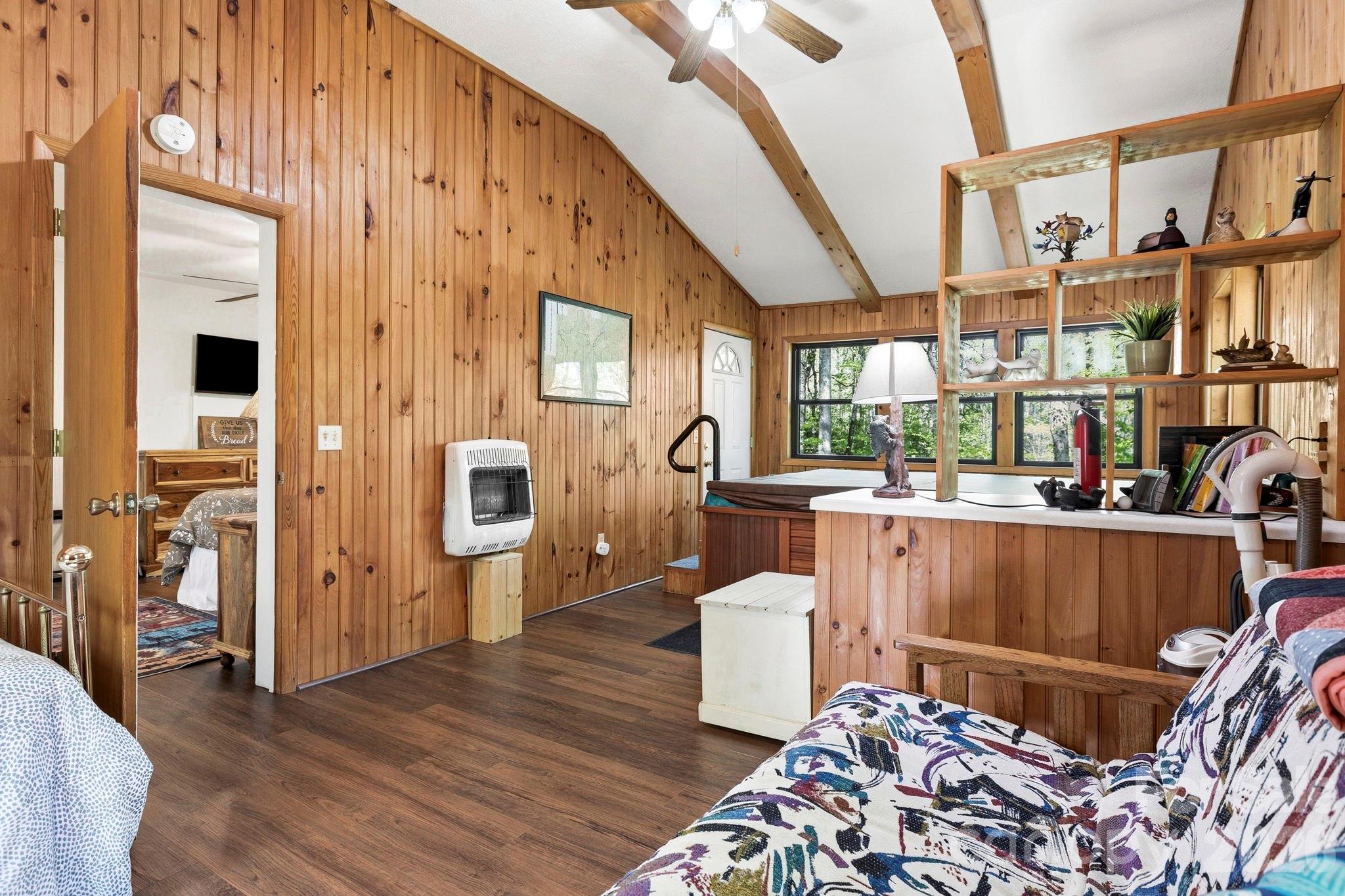6 Gold Finch Lane — Maggie Valley