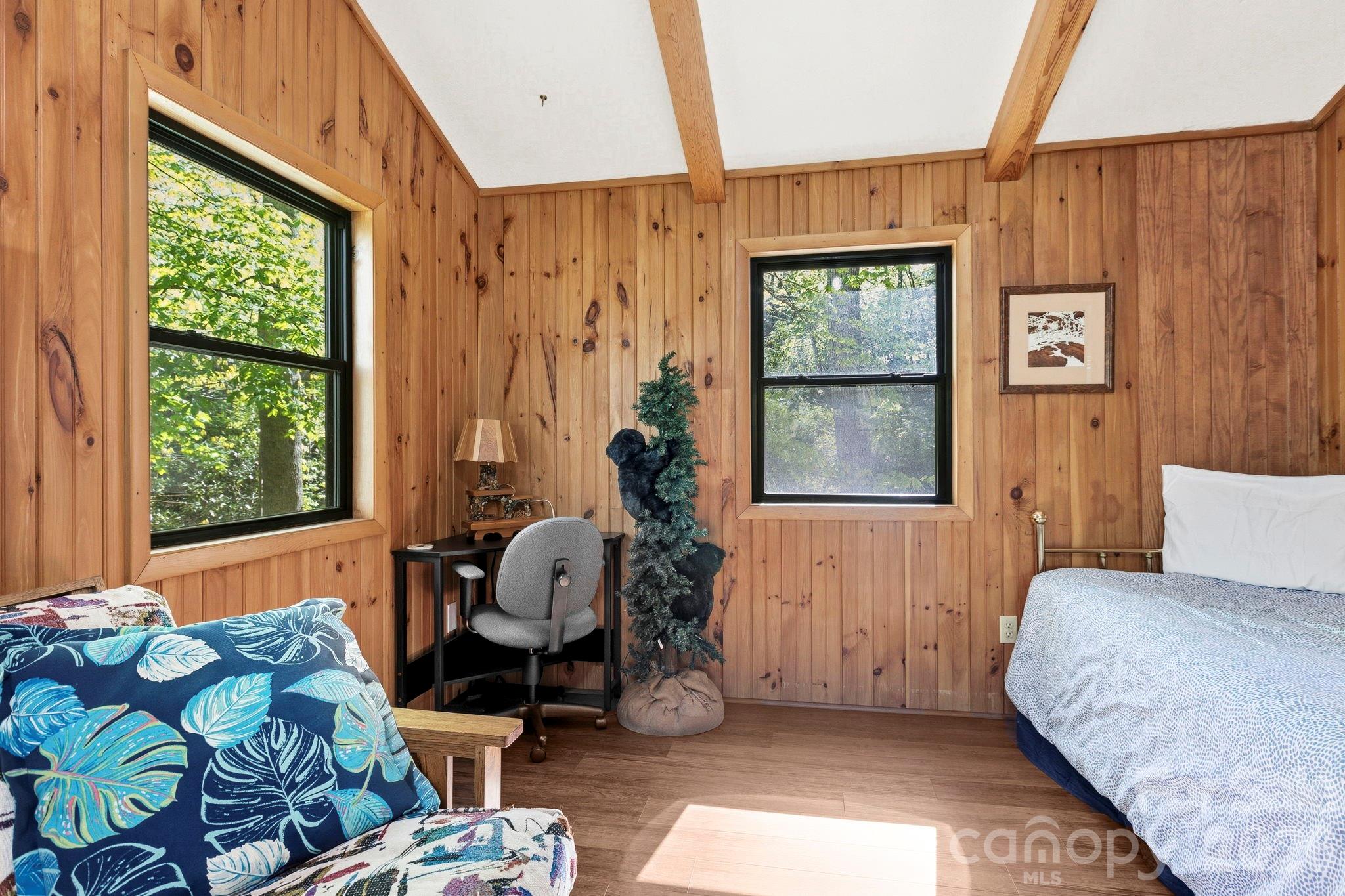 6 Gold Finch Lane — Maggie Valley